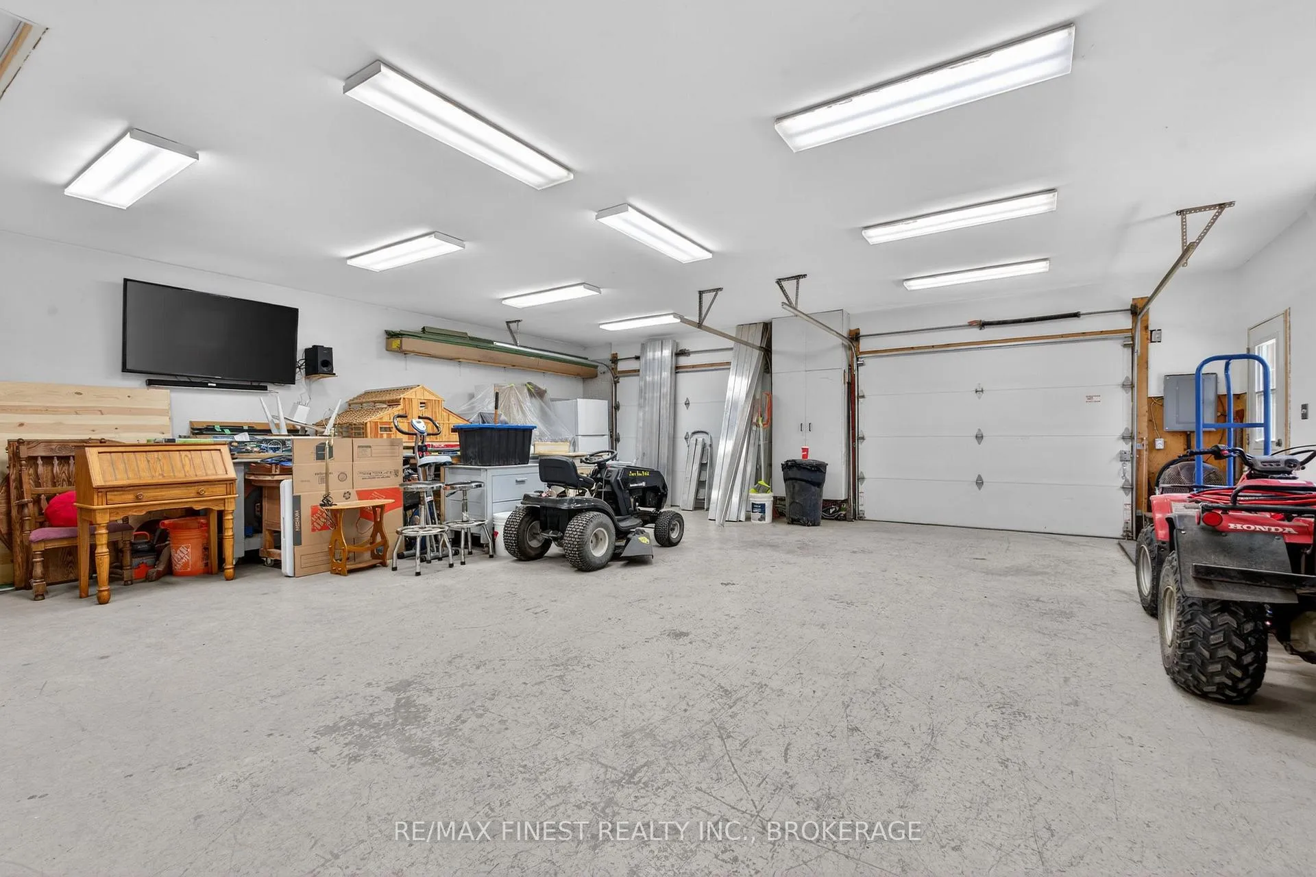 Photo 37 of 27 Asbury Road, Loyalist, Amherstview — HOMEH