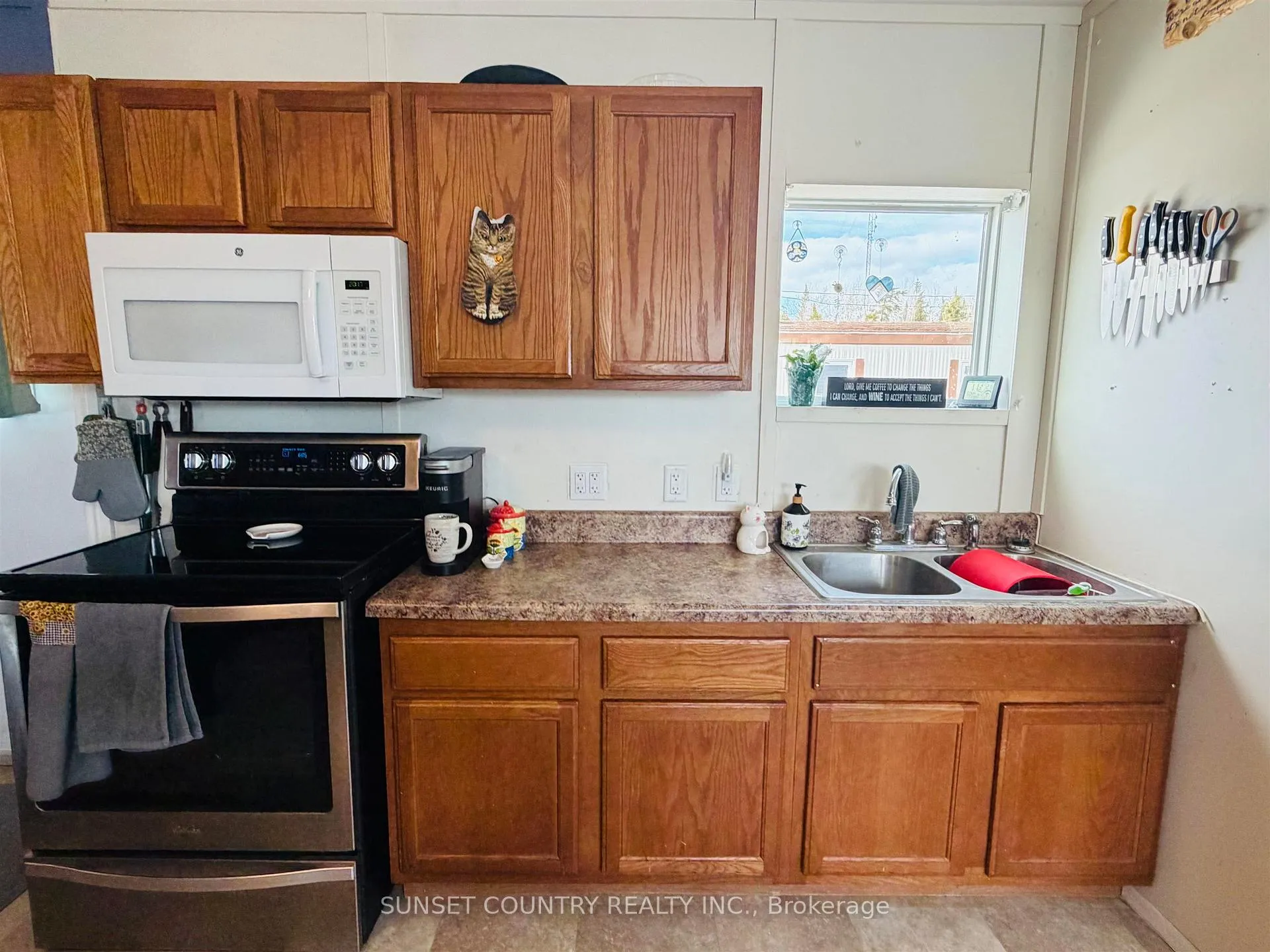 Photo 11 of 75-16740 17 W, Kenora Remote Area, Oxdrift — HOMEH