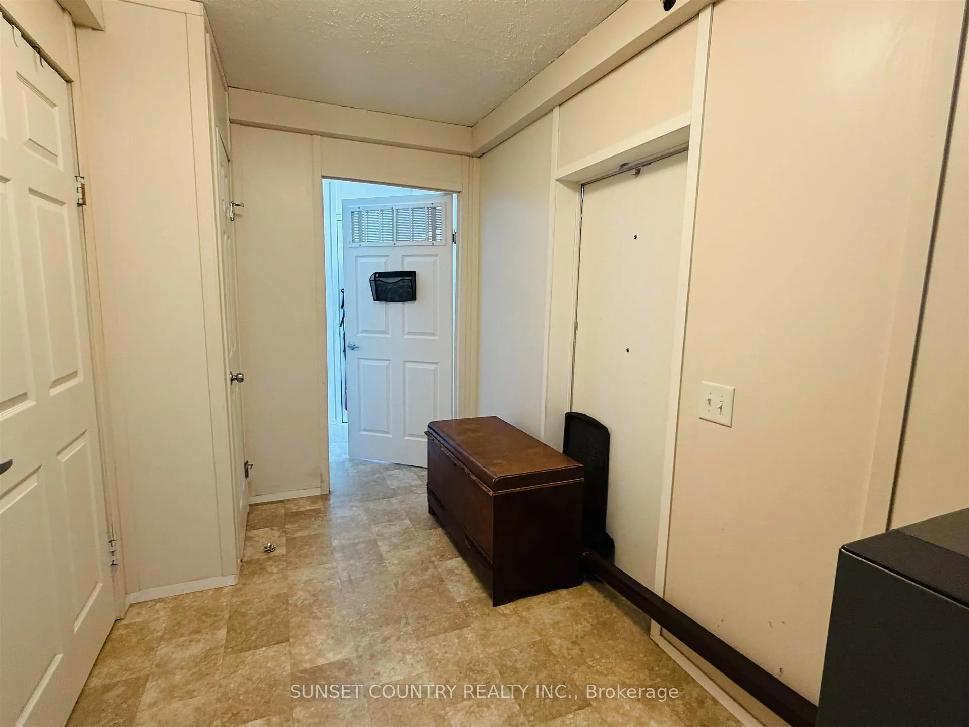 Photo 15 of 75-16740 17 W, Kenora Remote Area, Oxdrift — HOMEH