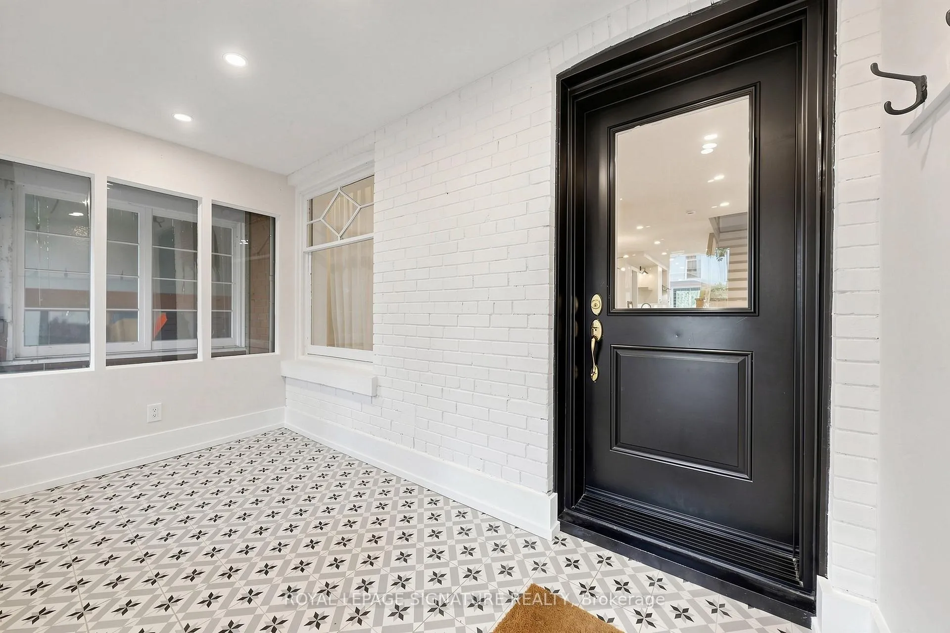 Photo 5 of 57 Spruce Hill Road, Toronto, The Beaches — HOMEH