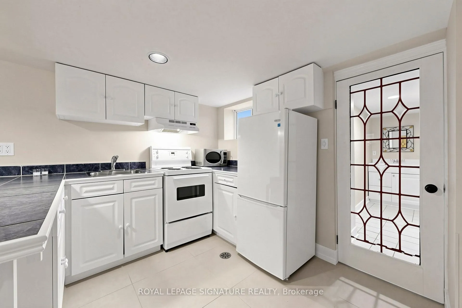 Photo 39 of 57 Spruce Hill Road, Toronto, The Beaches — HOMEH