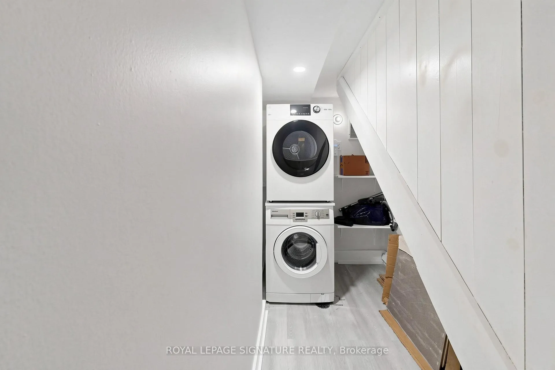 Photo 41 of 57 Spruce Hill Road, Toronto, The Beaches — HOMEH
