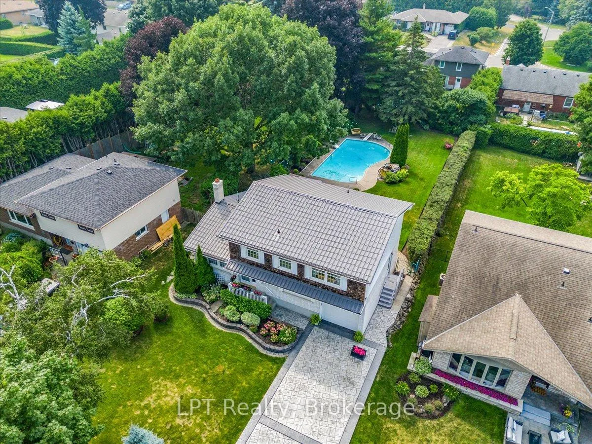 Photo 5 of 173 Switzer Drive, Oshawa, Centennial — HOMEH