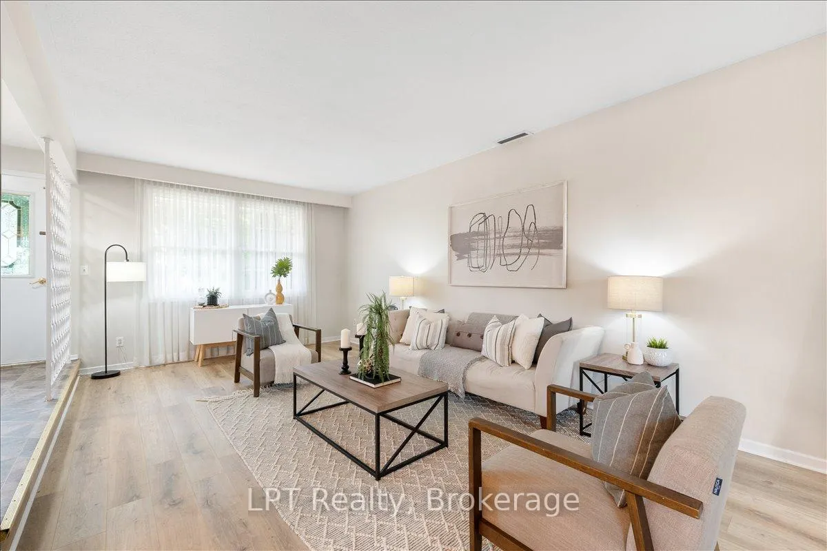 Photo 9 of 173 Switzer Drive, Oshawa, Centennial — HOMEH