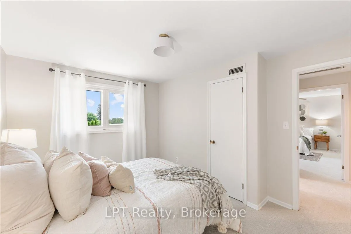 Photo 33 of 173 Switzer Drive, Oshawa, Centennial — HOMEH
