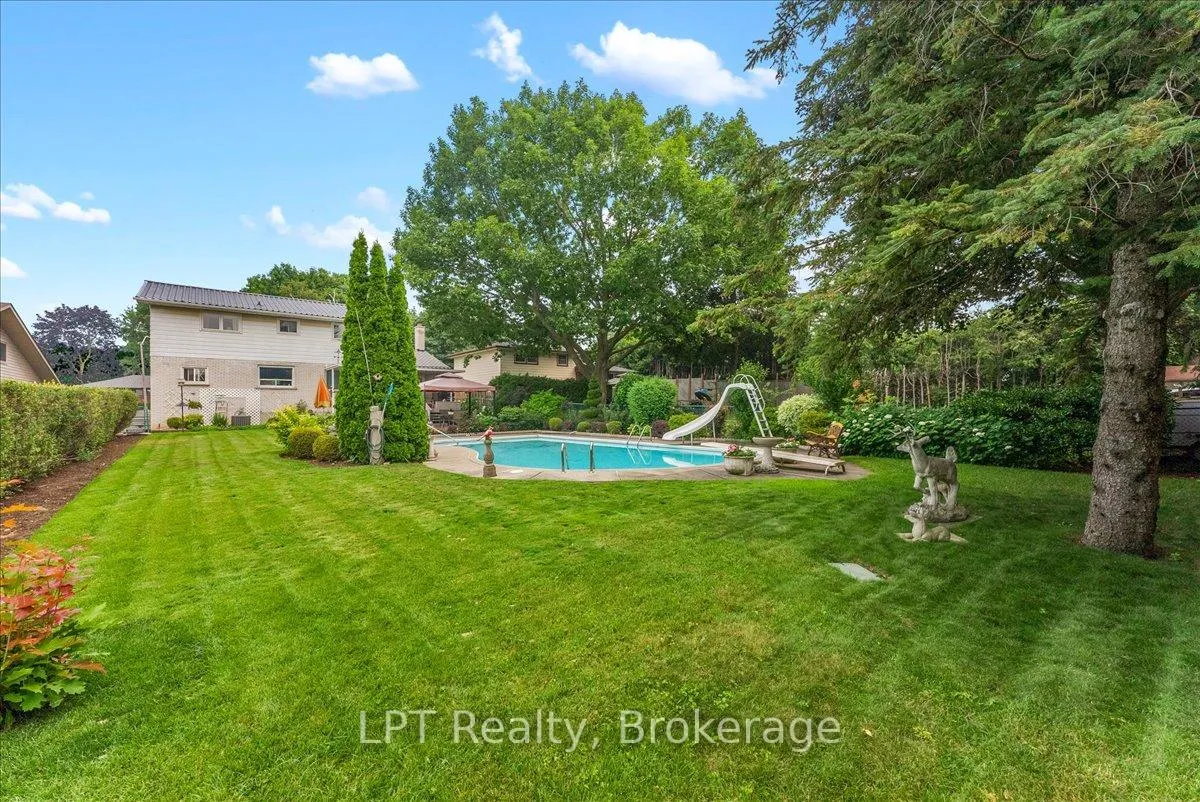 Photo 43 of 173 Switzer Drive, Oshawa, Centennial — HOMEH