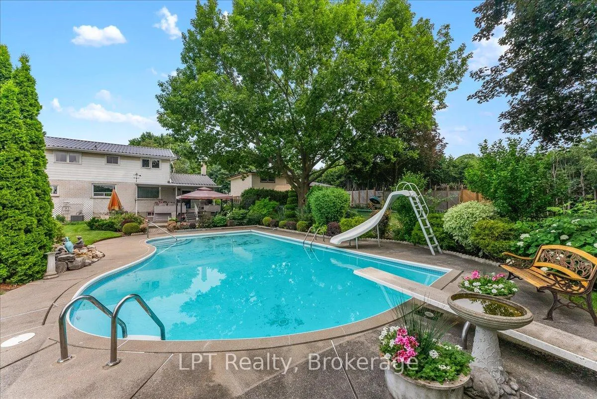 Photo 45 of 173 Switzer Drive, Oshawa, Centennial — HOMEH