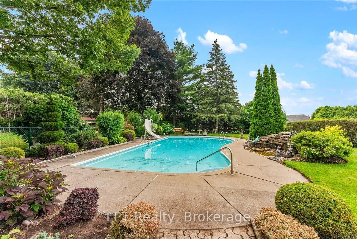 Photo 47 of 173 Switzer Drive, Oshawa, Centennial — HOMEH