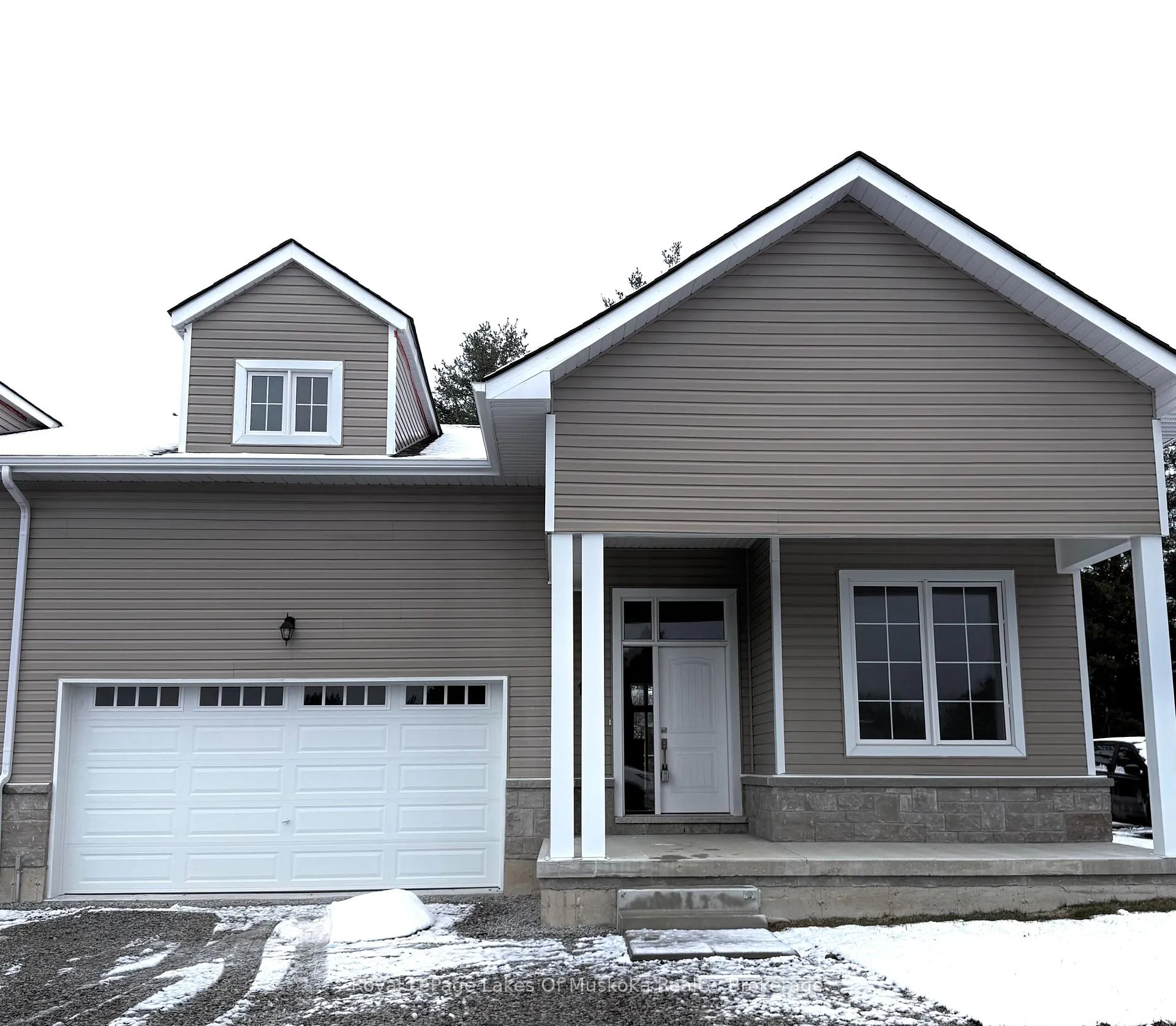 Front of 16 Turnberry Court