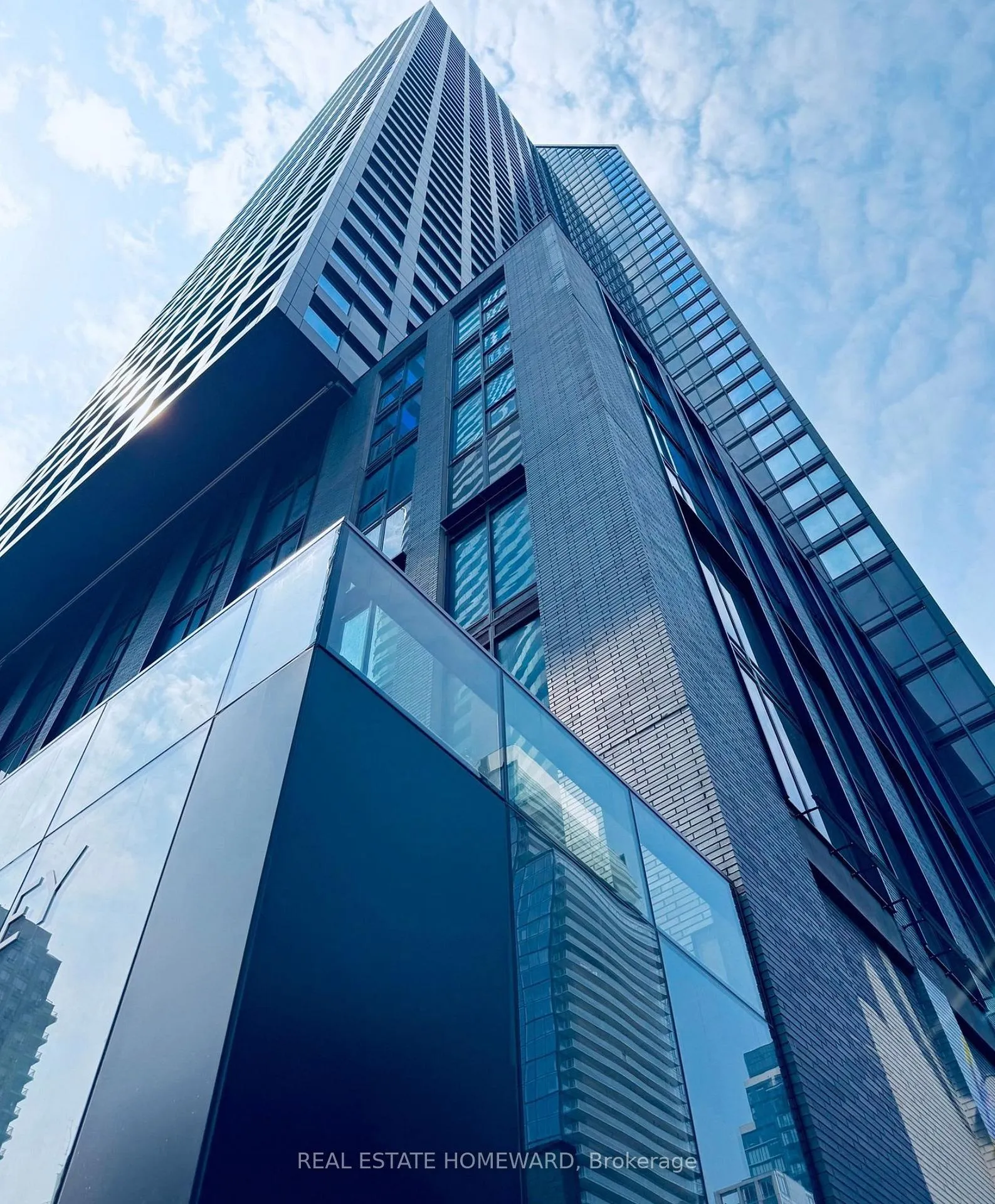 Photo 1 of Unit 4705, 8 Wellesley Street W, Toronto, Bay Street Corridor — HOMEH