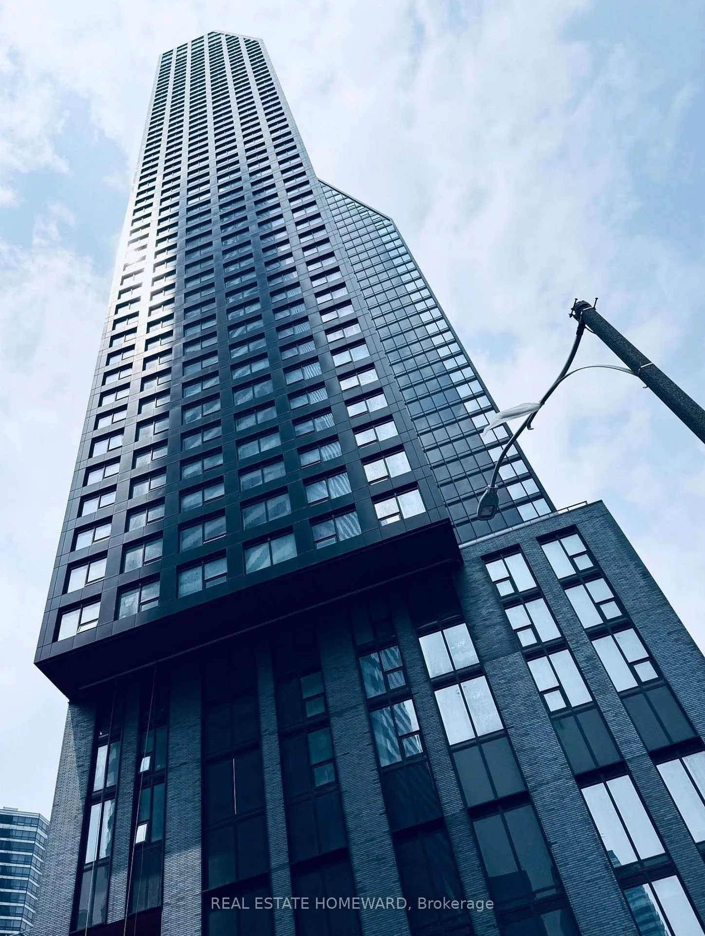 Photo 2 of Unit 4705, 8 Wellesley Street W, Toronto, Bay Street Corridor — HOMEH