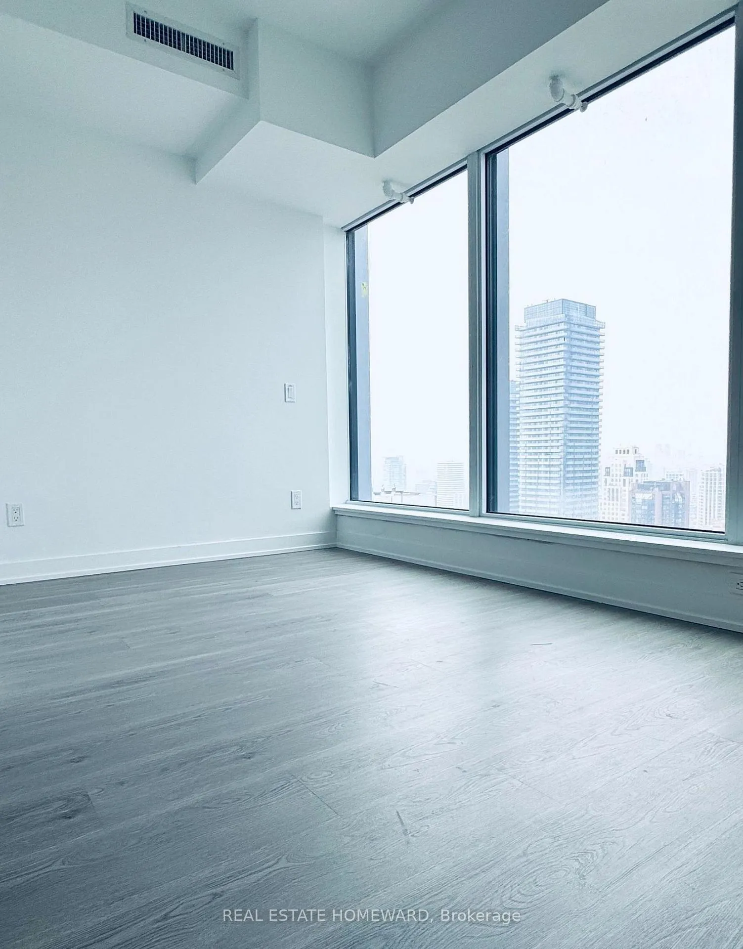 Photo 3 of Unit 4705, 8 Wellesley Street W, Toronto, Bay Street Corridor — HOMEH