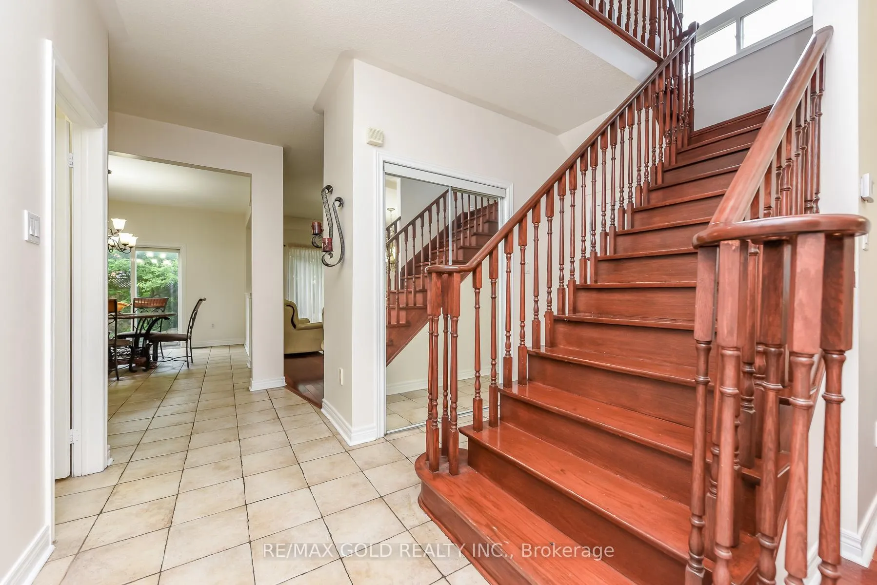 Photo 8 of 71 Gallview Lane, Brampton, Bram East — HOMEH