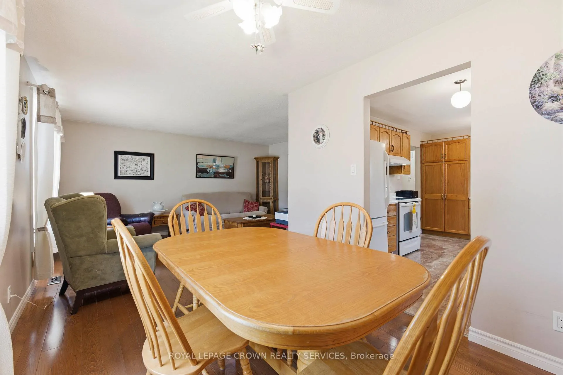 Photo 12 of 35 Barnicke Drive, Cambridge — HOMEH