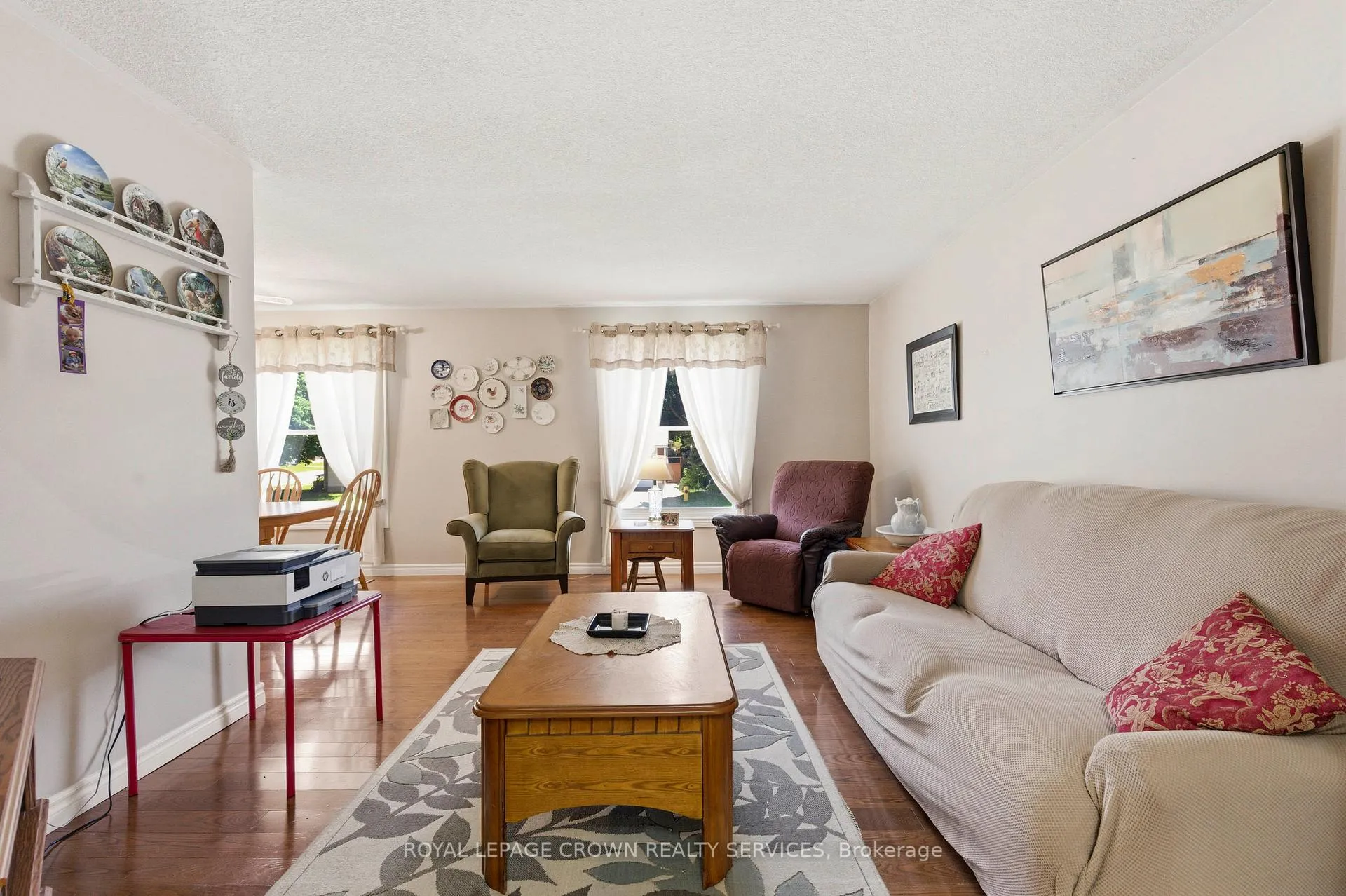 Photo 14 of 35 Barnicke Drive, Cambridge — HOMEH