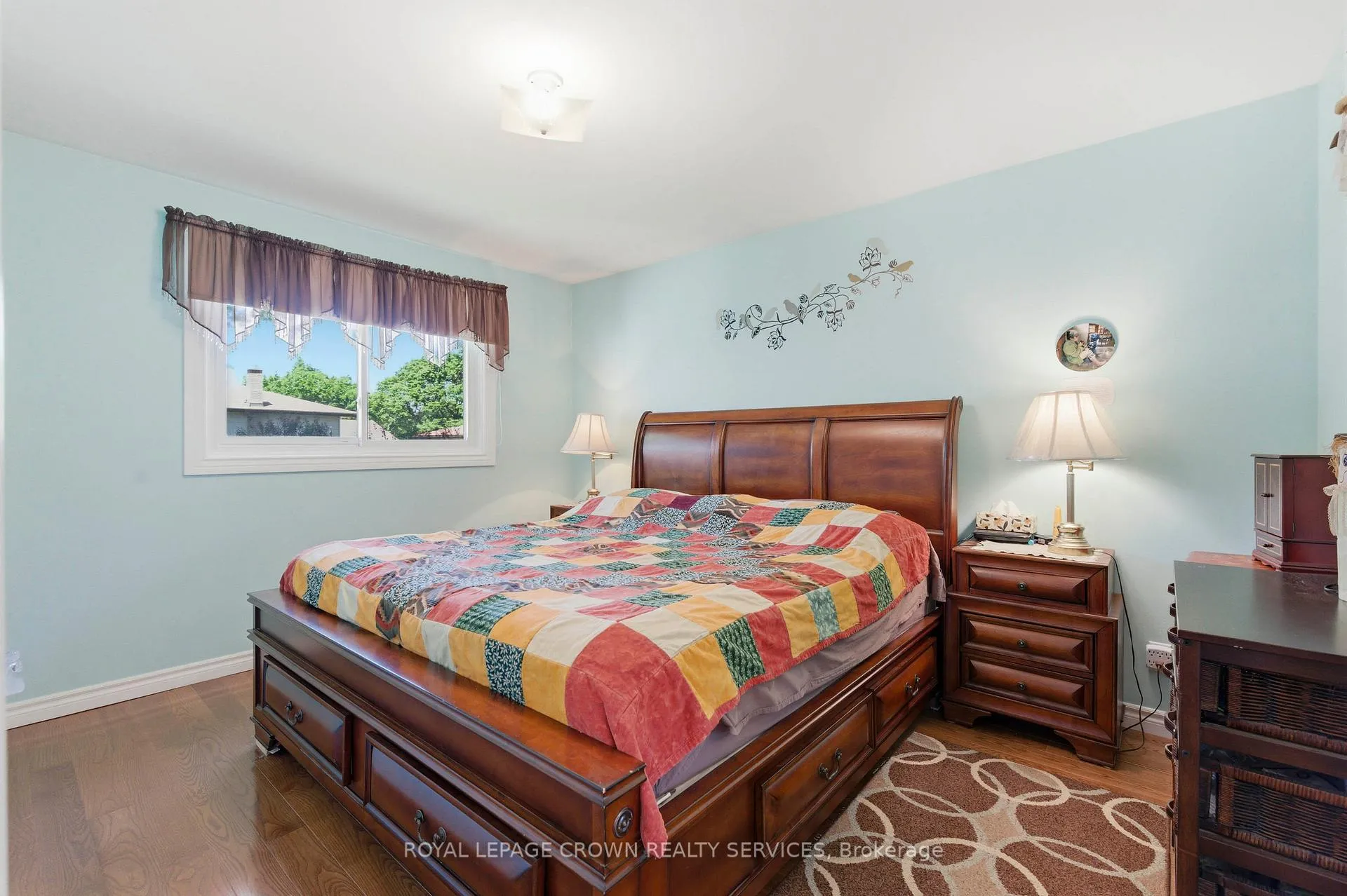 Photo 16 of 35 Barnicke Drive, Cambridge — HOMEH