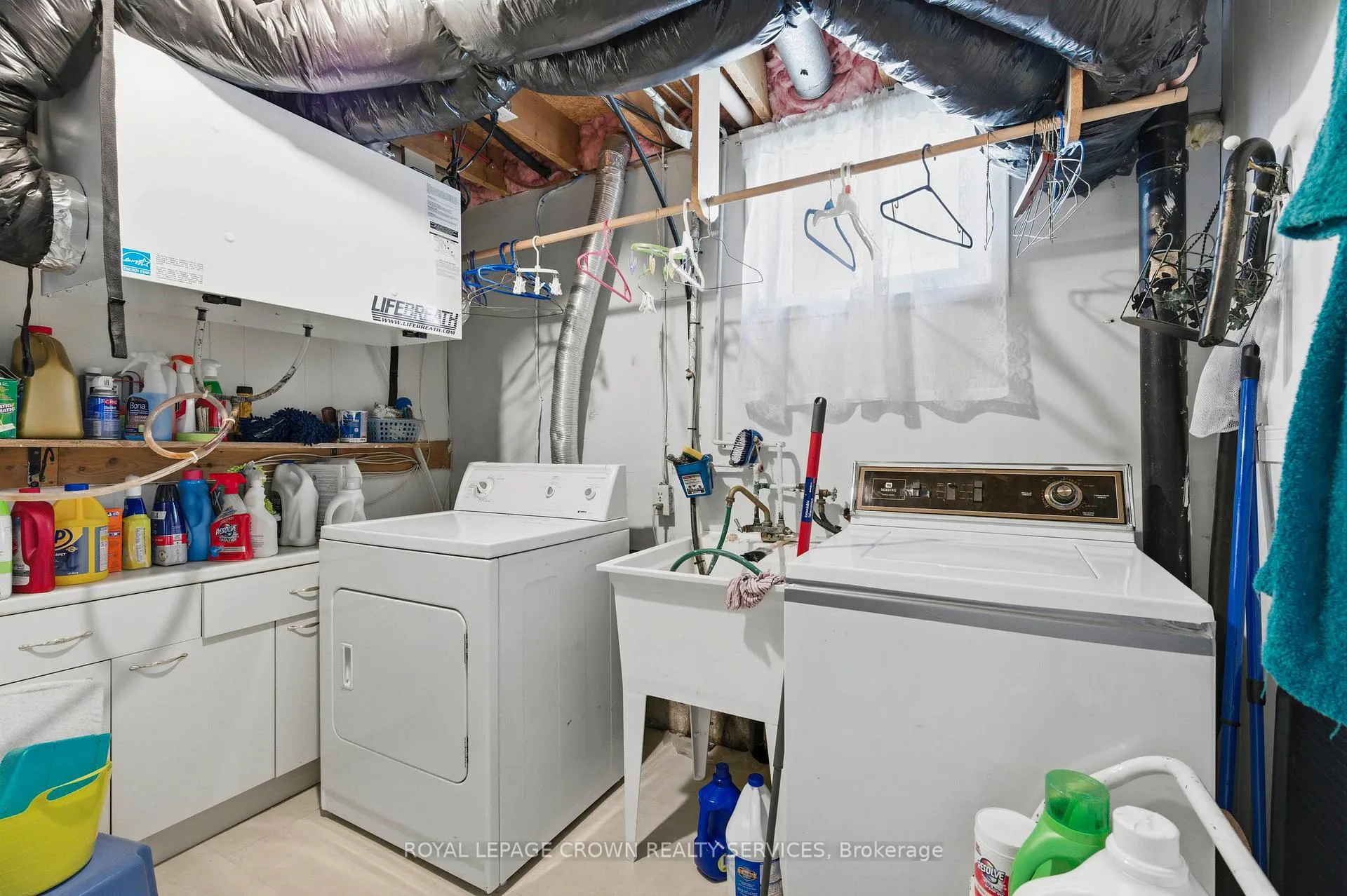 Photo 32 of 35 Barnicke Drive, Cambridge — HOMEH