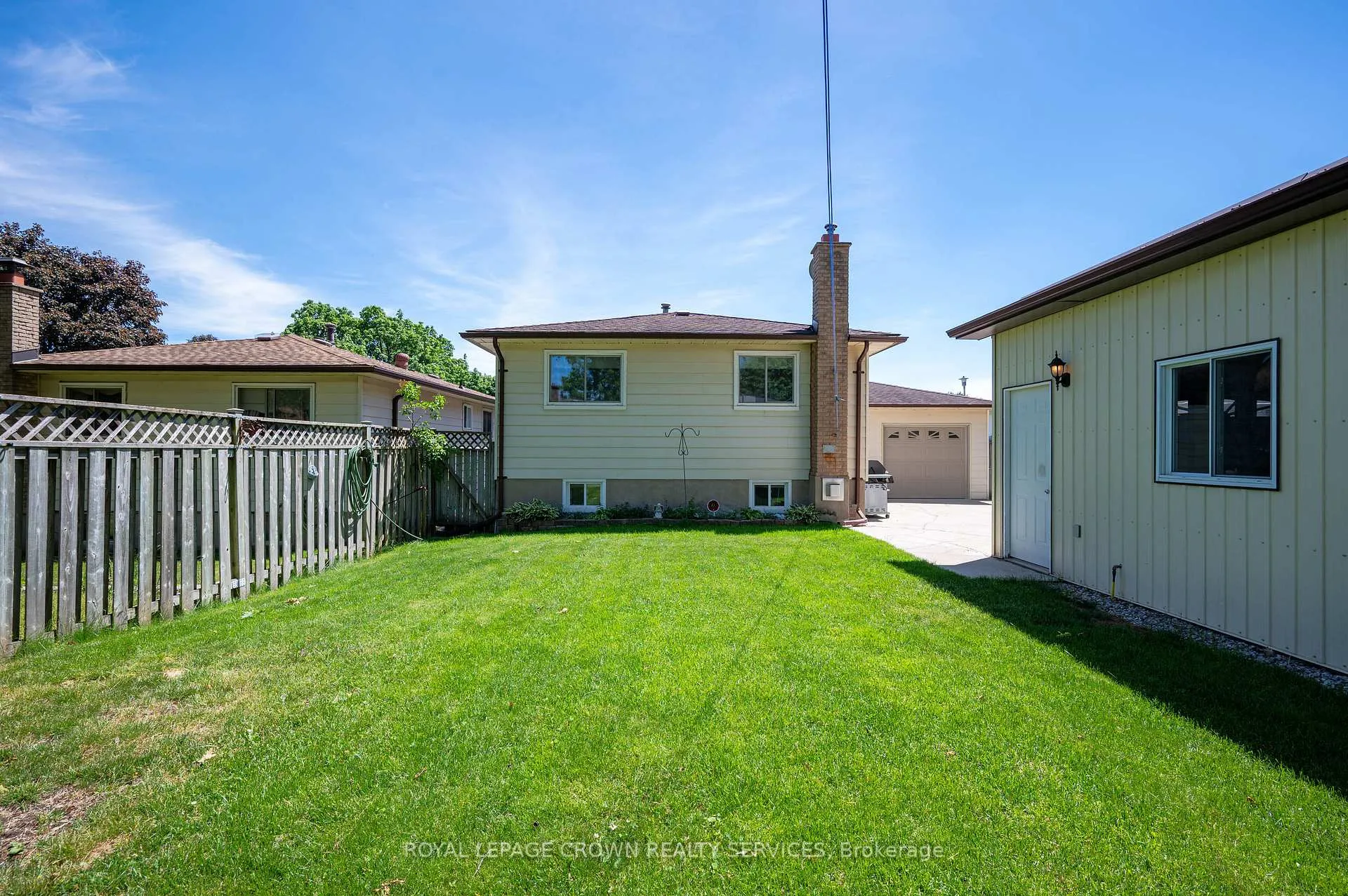 Photo 38 of 35 Barnicke Drive, Cambridge — HOMEH
