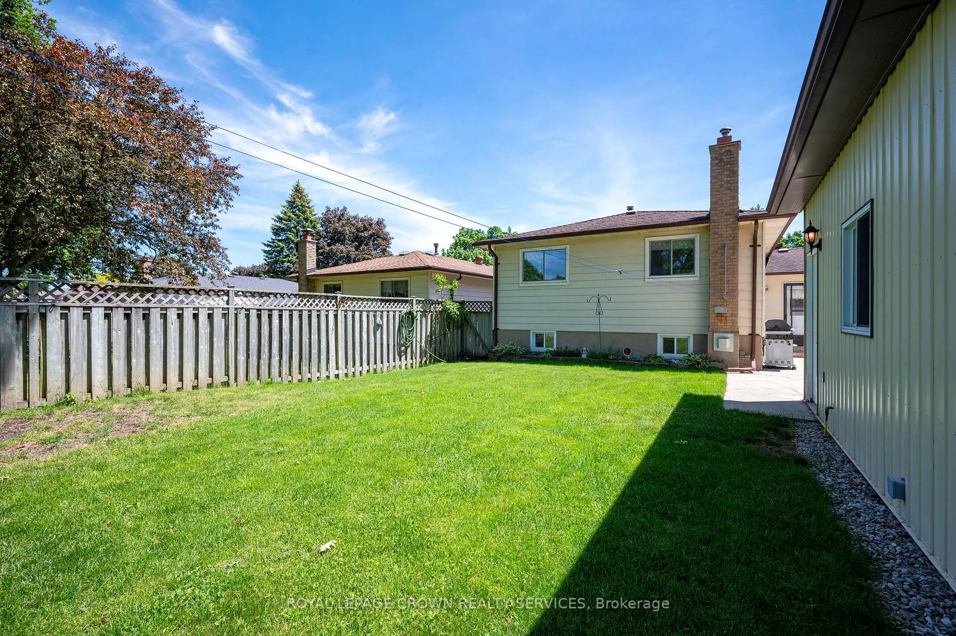 Photo 39 of 35 Barnicke Drive, Cambridge — HOMEH