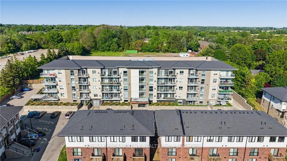 Front of Unit 414, 16 Markle Crescent