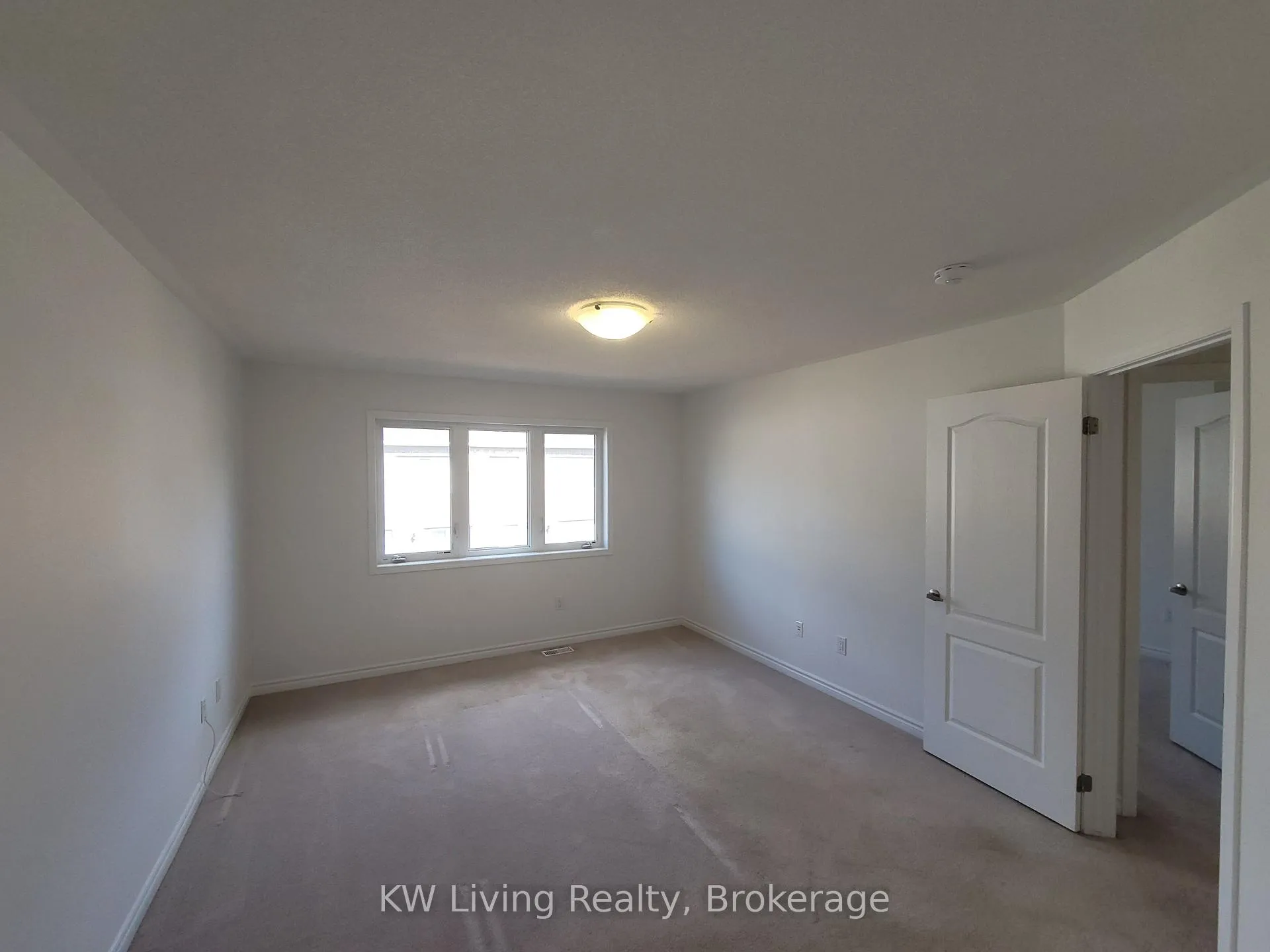 Photo 9 of 116 Coho Drive, Whitby, Lynde Creek — HOMEH