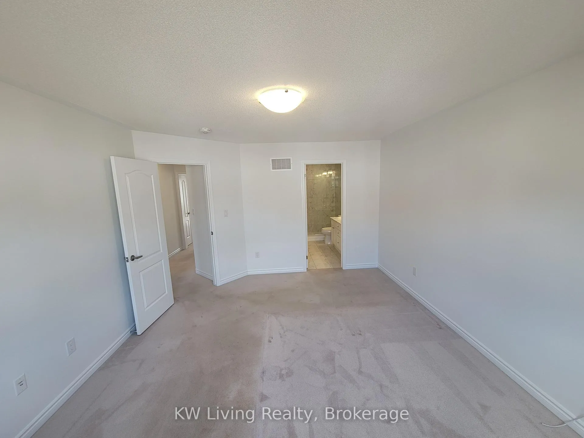 Photo 10 of 116 Coho Drive, Whitby, Lynde Creek — HOMEH