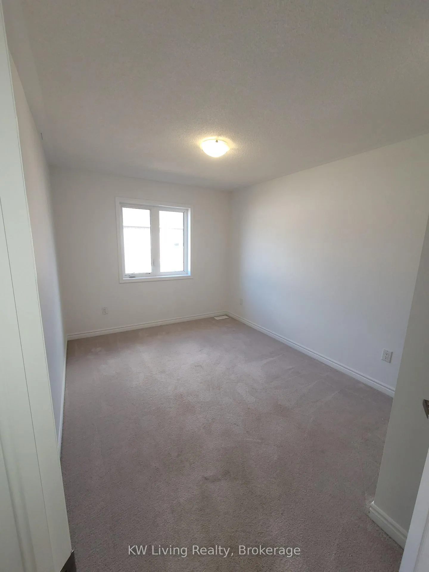 Photo 13 of 116 Coho Drive, Whitby, Lynde Creek — HOMEH