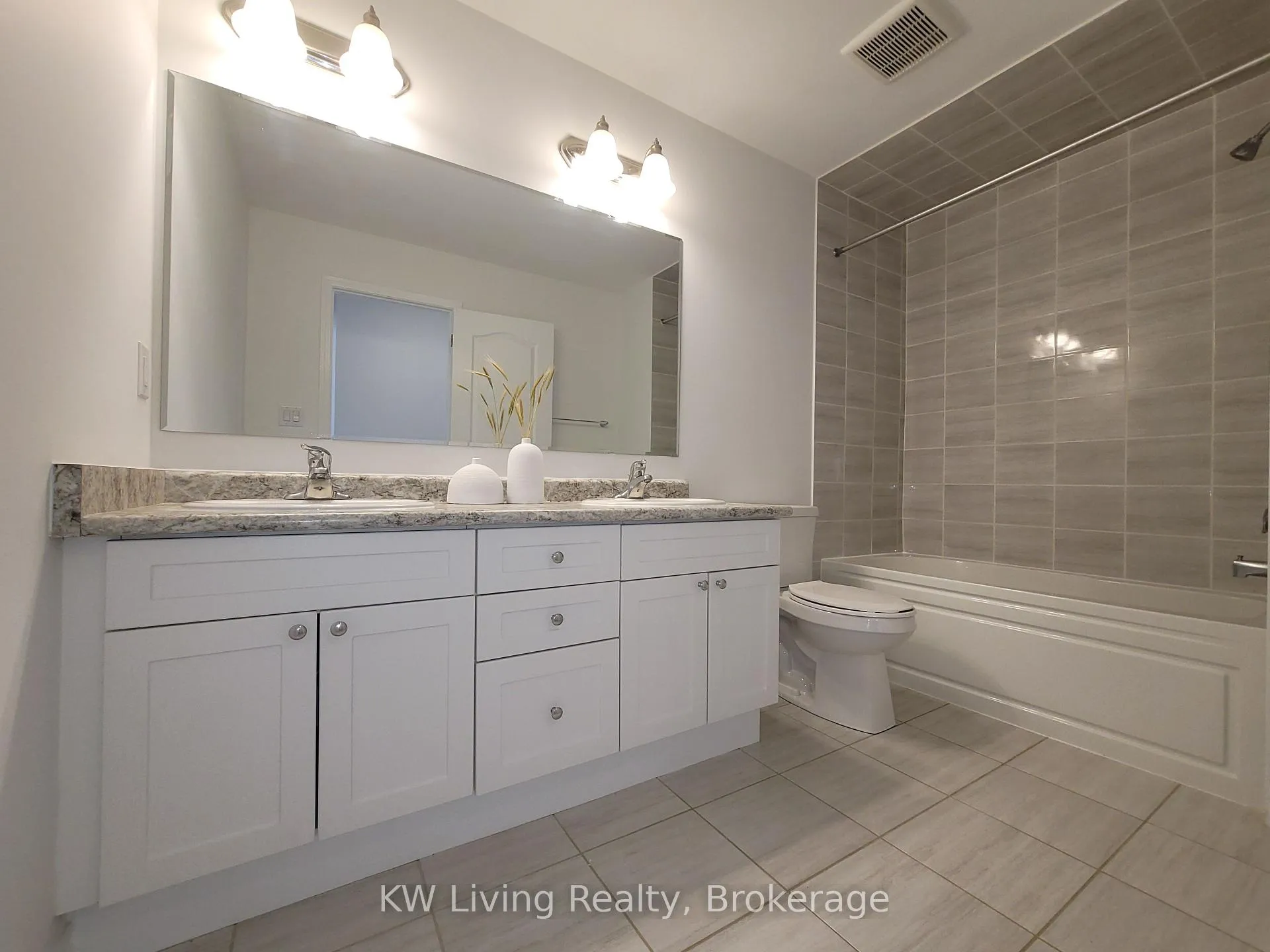 Photo 14 of 116 Coho Drive, Whitby, Lynde Creek — HOMEH