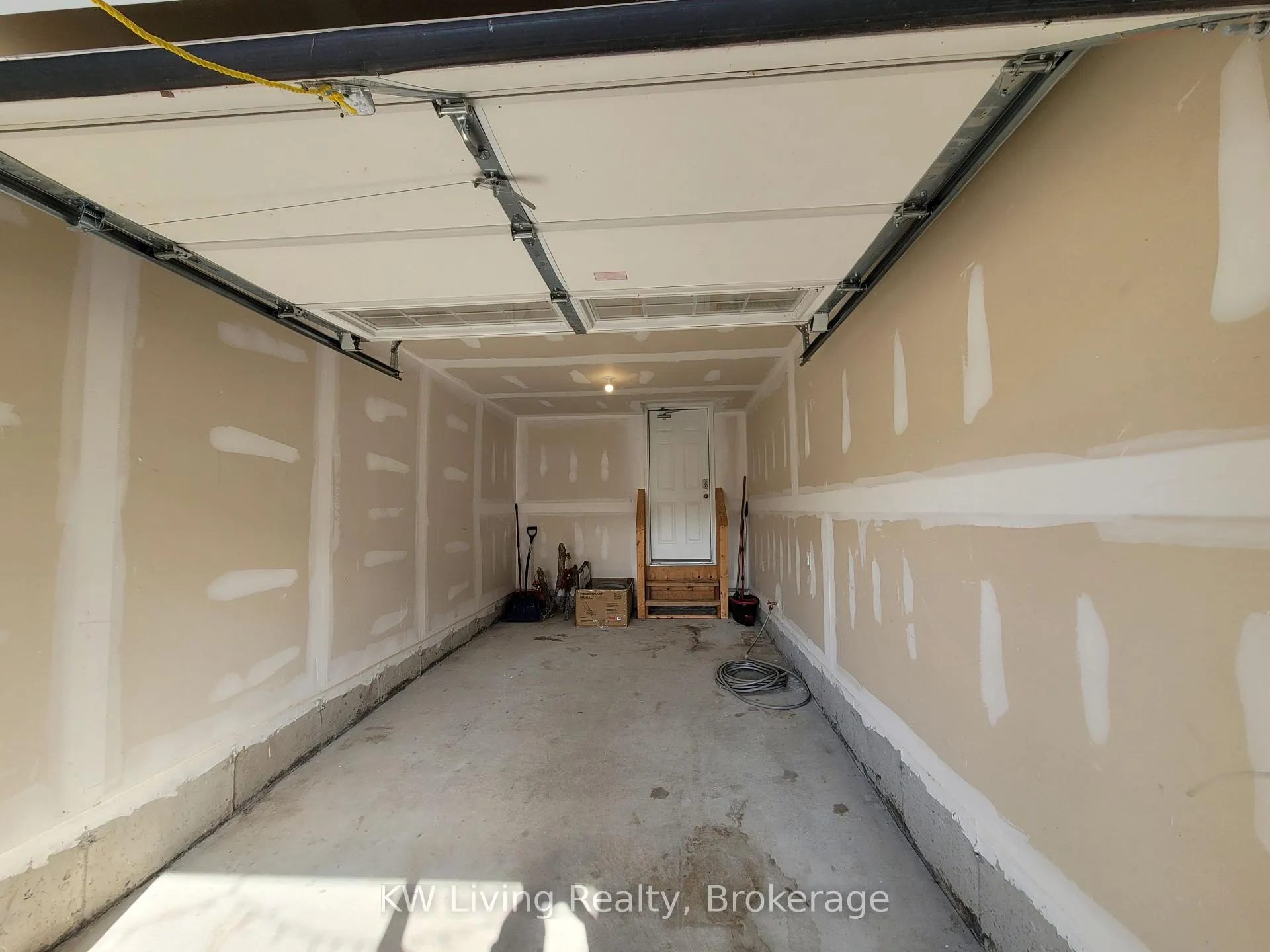 Photo 16 of 116 Coho Drive, Whitby, Lynde Creek — HOMEH