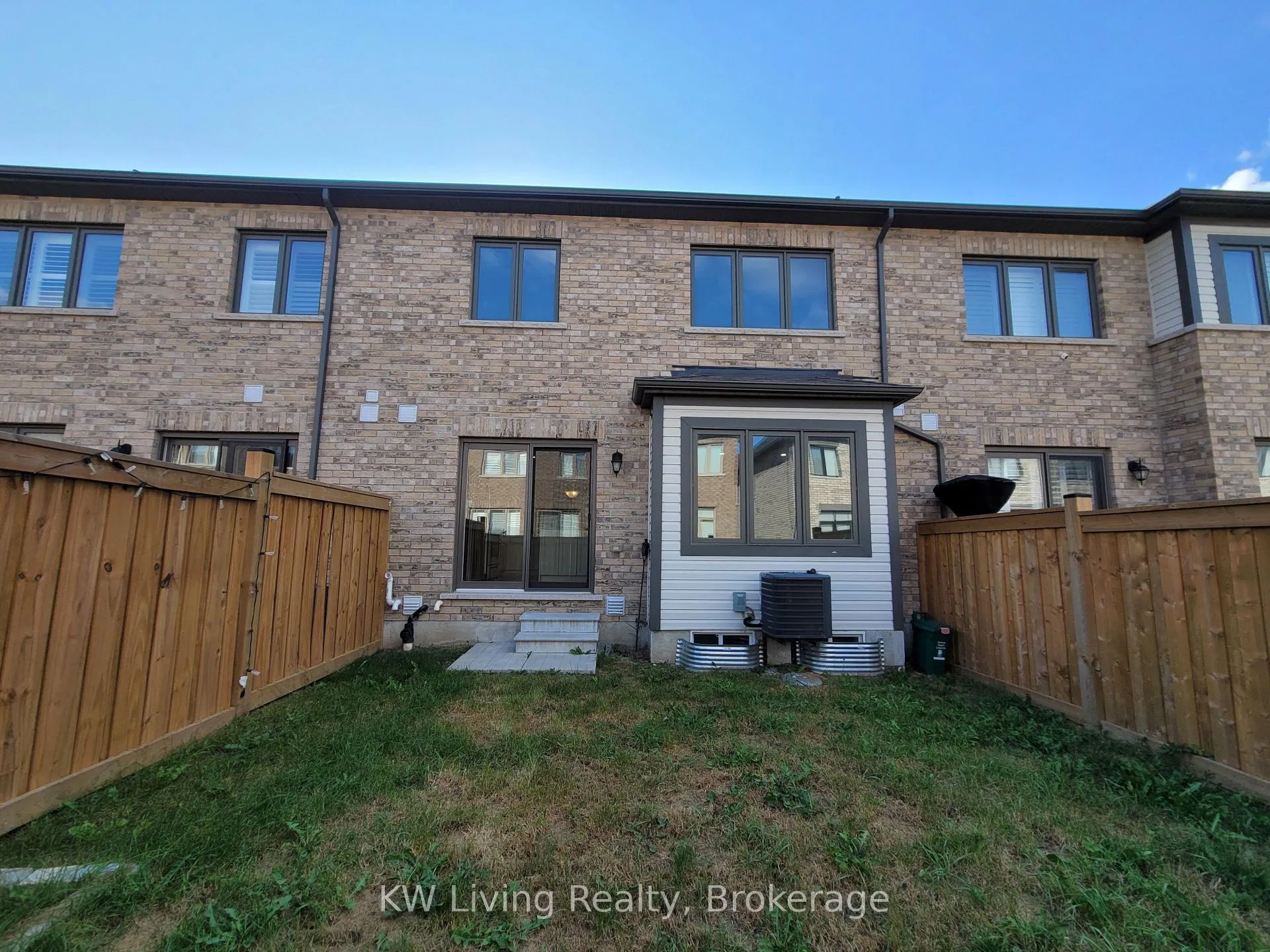 Photo 17 of 116 Coho Drive, Whitby, Lynde Creek — HOMEH