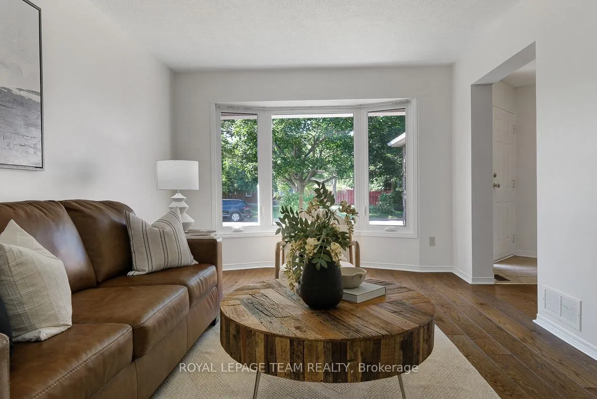 Photo 6 of 91 Dossetter Way, Ottawa, Hunt Club Park — HOMEH