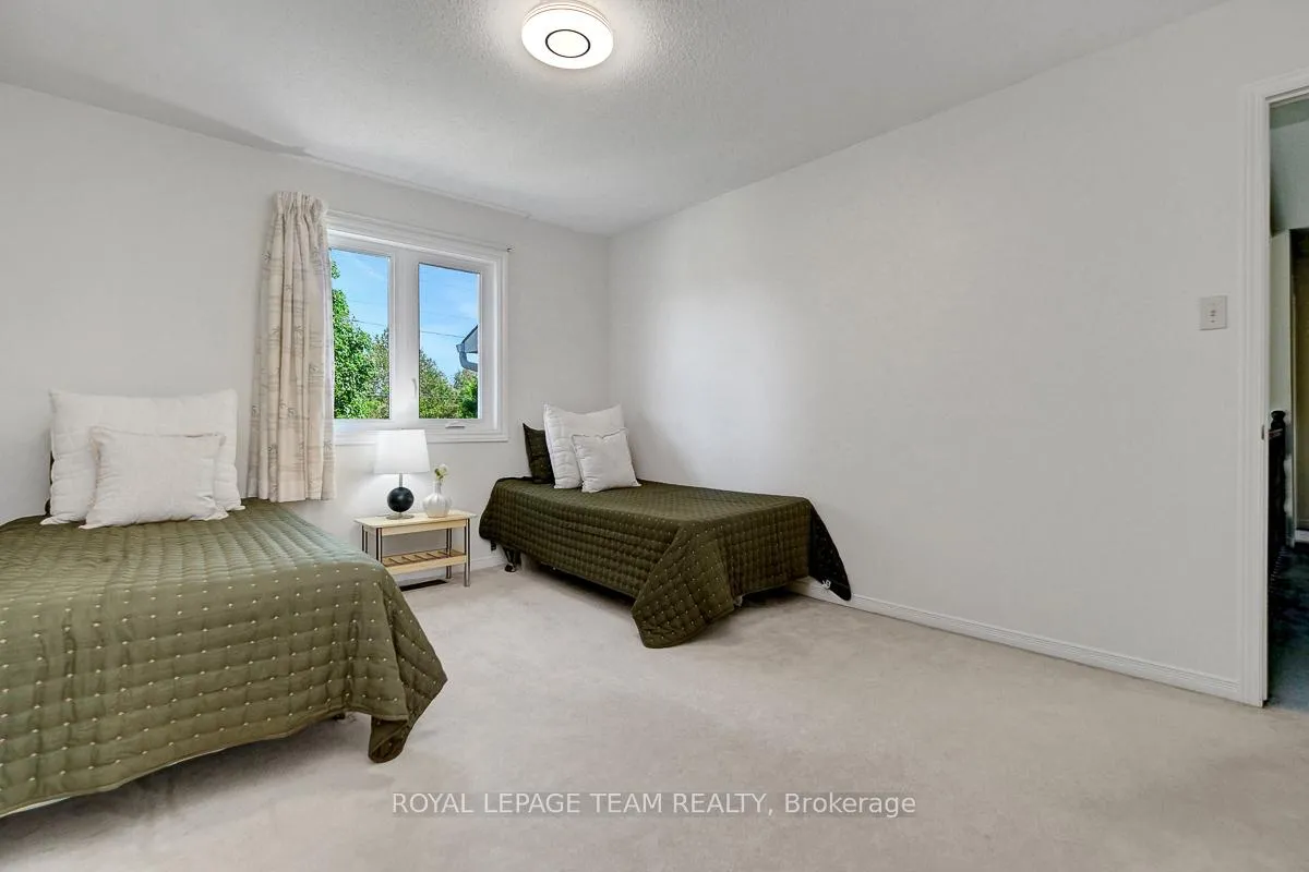 Photo 31 of 91 Dossetter Way, Ottawa, Hunt Club Park — HOMEH