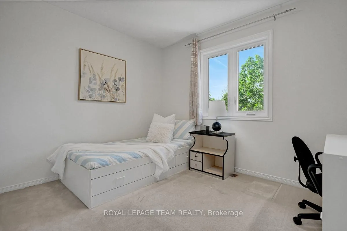 Photo 32 of 91 Dossetter Way, Ottawa, Hunt Club Park — HOMEH