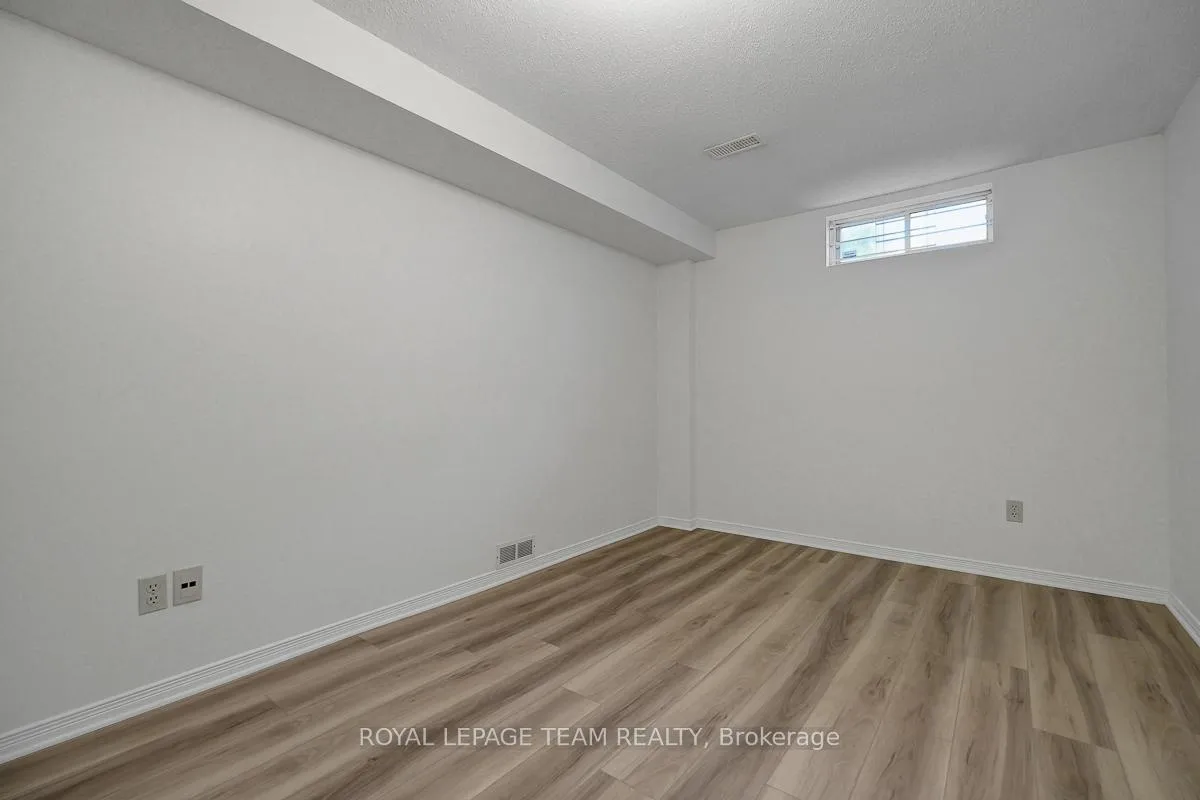 Photo 38 of 91 Dossetter Way, Ottawa, Hunt Club Park — HOMEH