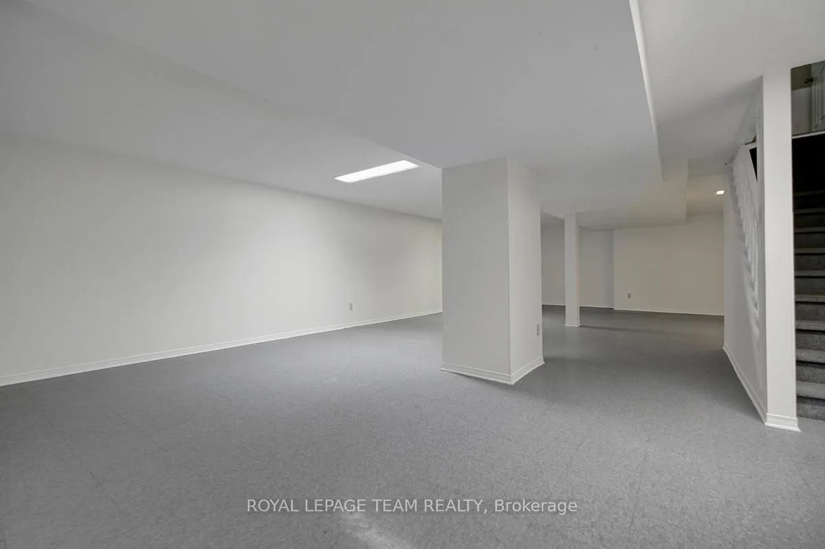 Photo 42 of 91 Dossetter Way, Ottawa, Hunt Club Park — HOMEH