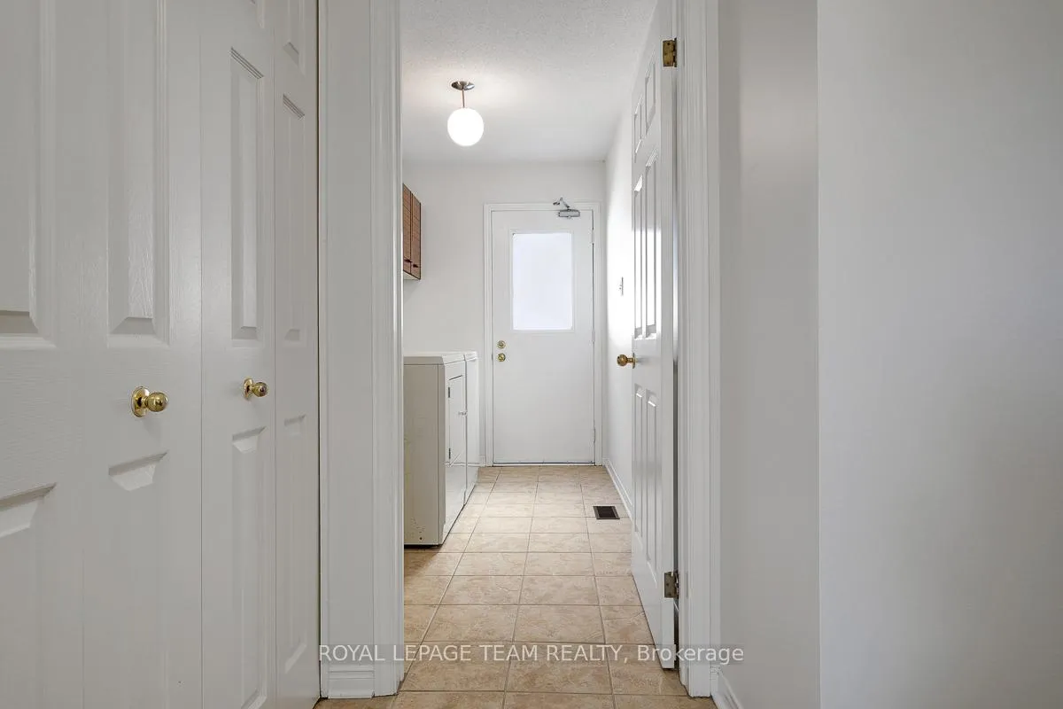 Photo 43 of 91 Dossetter Way, Ottawa, Hunt Club Park — HOMEH