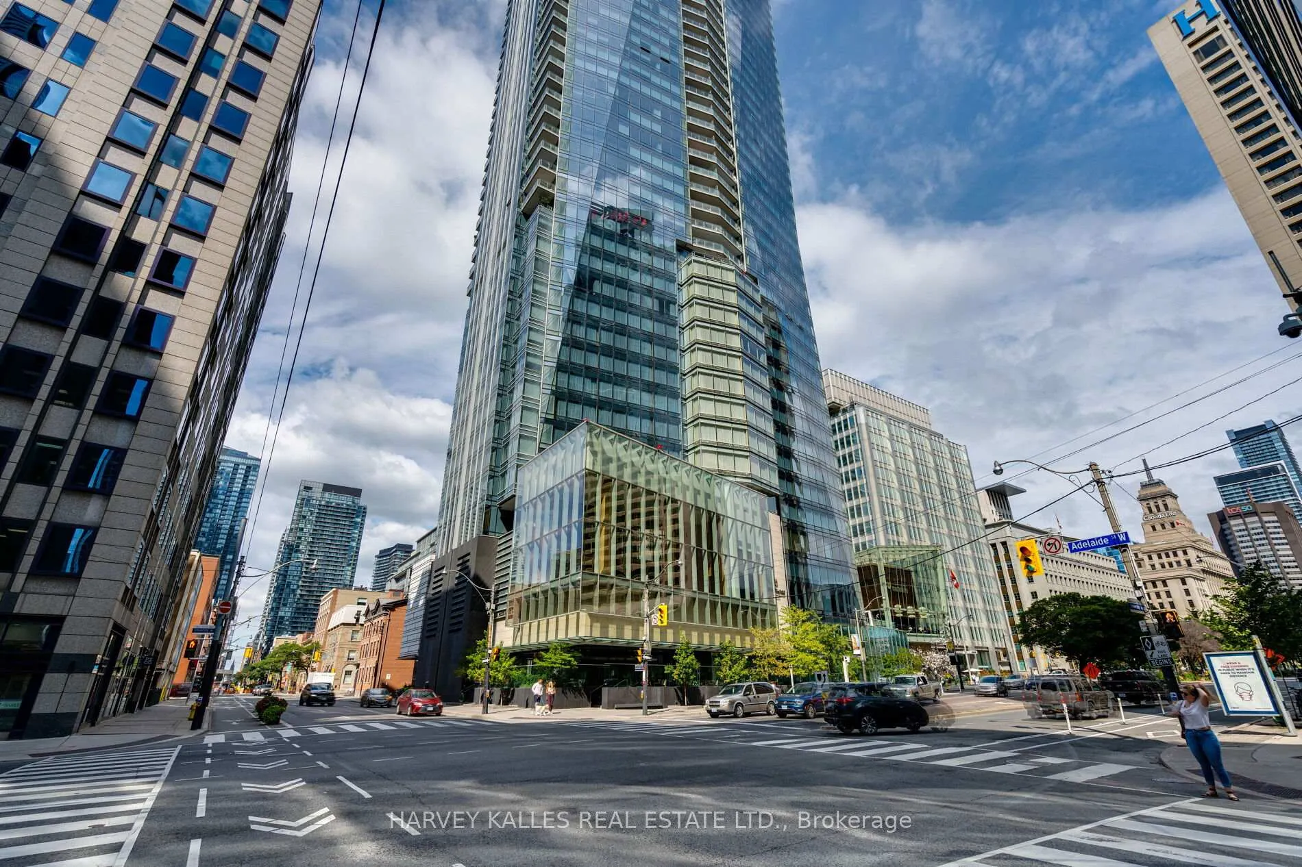 Front of Unit 3907, 180 University Avenue