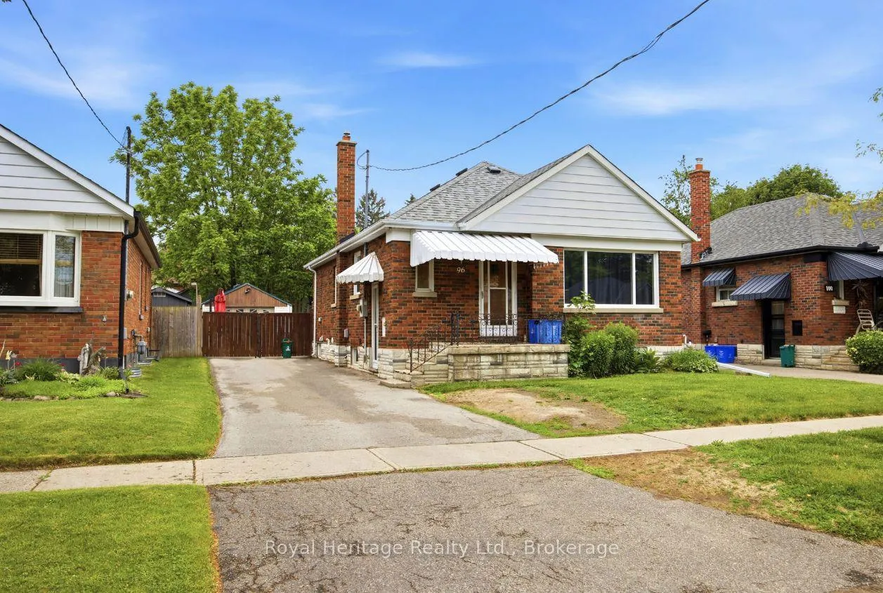 Front of 96 Oakes Avenue