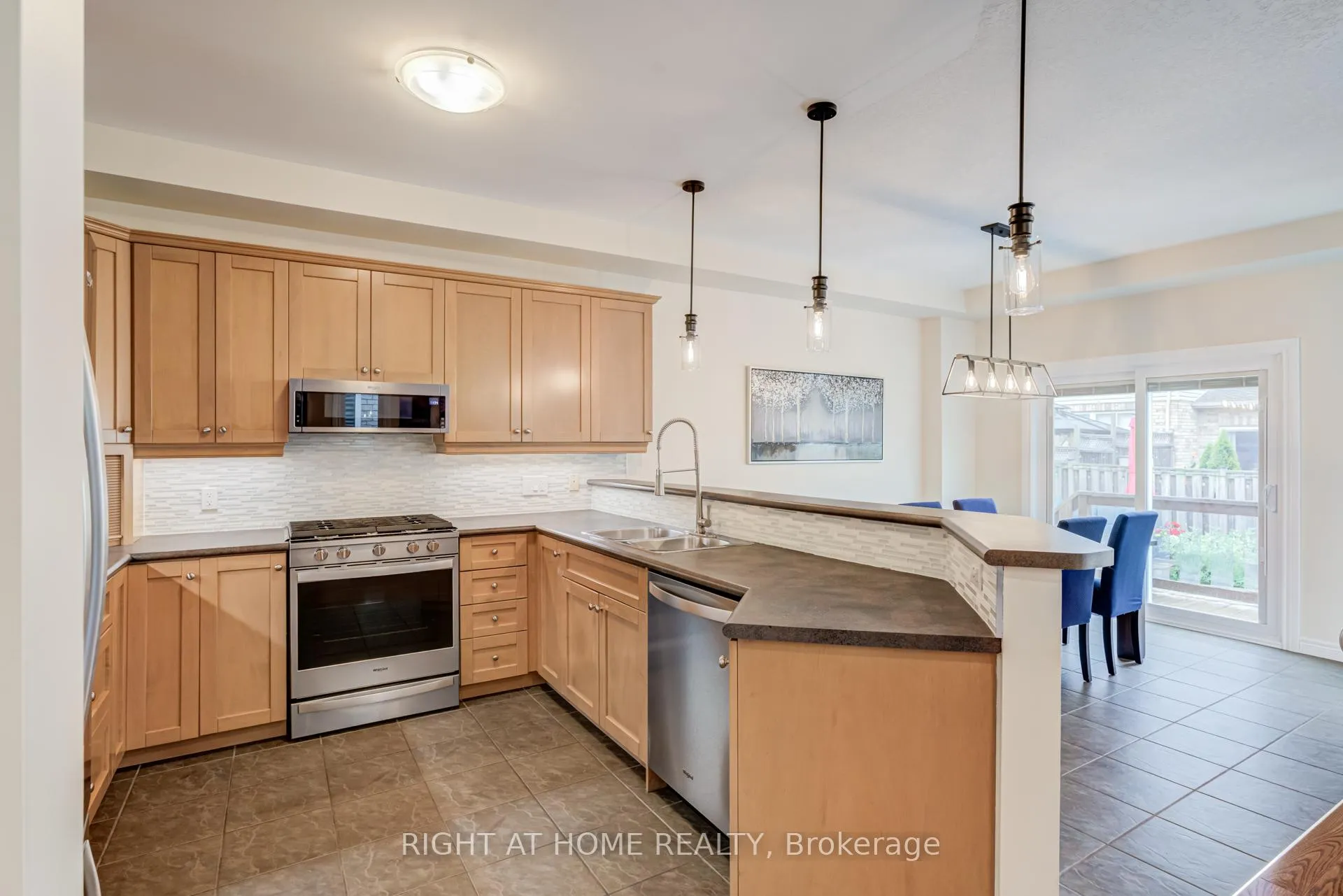 Photo 11 of 2334 Norland Drive, Burlington, Orchard — HOMEH