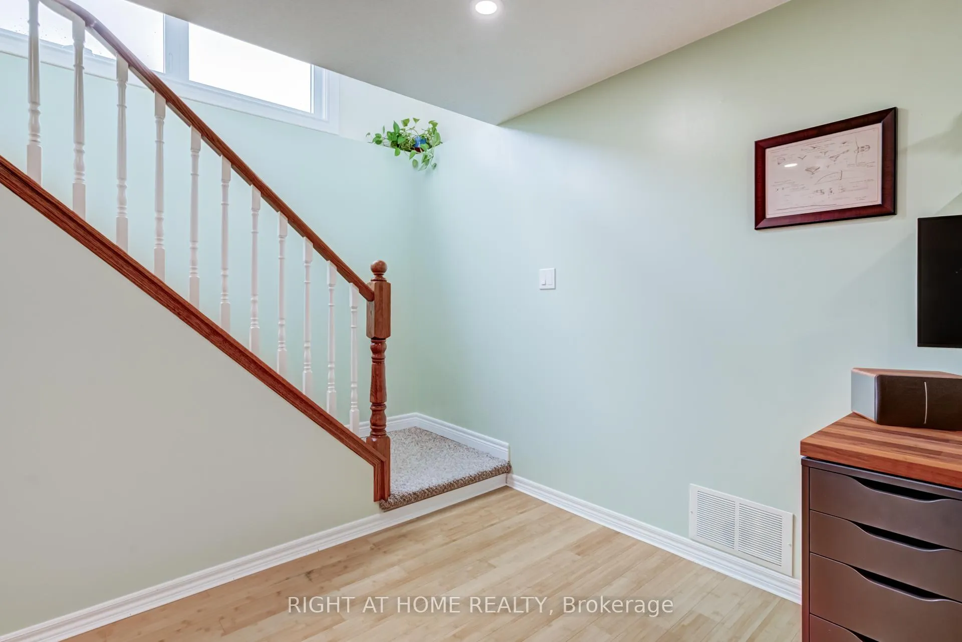 Photo 34 of 2334 Norland Drive, Burlington, Orchard — HOMEH