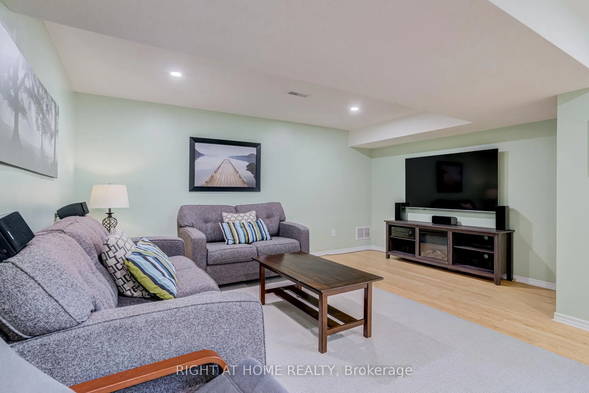 Photo 36 of 2334 Norland Drive, Burlington, Orchard — HOMEH