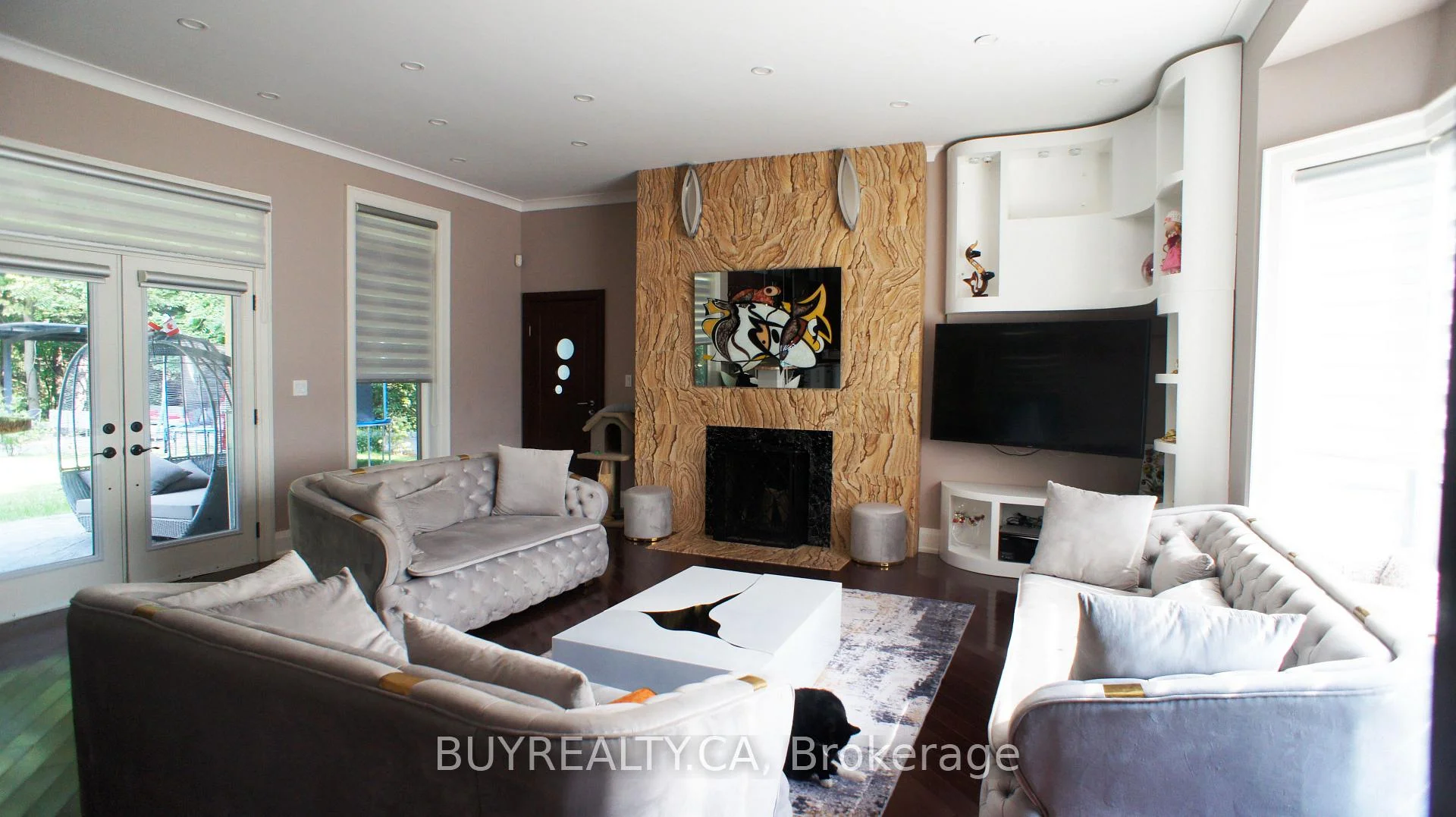 Photo 2 of 2530 King Road, King, King City — HOMEH