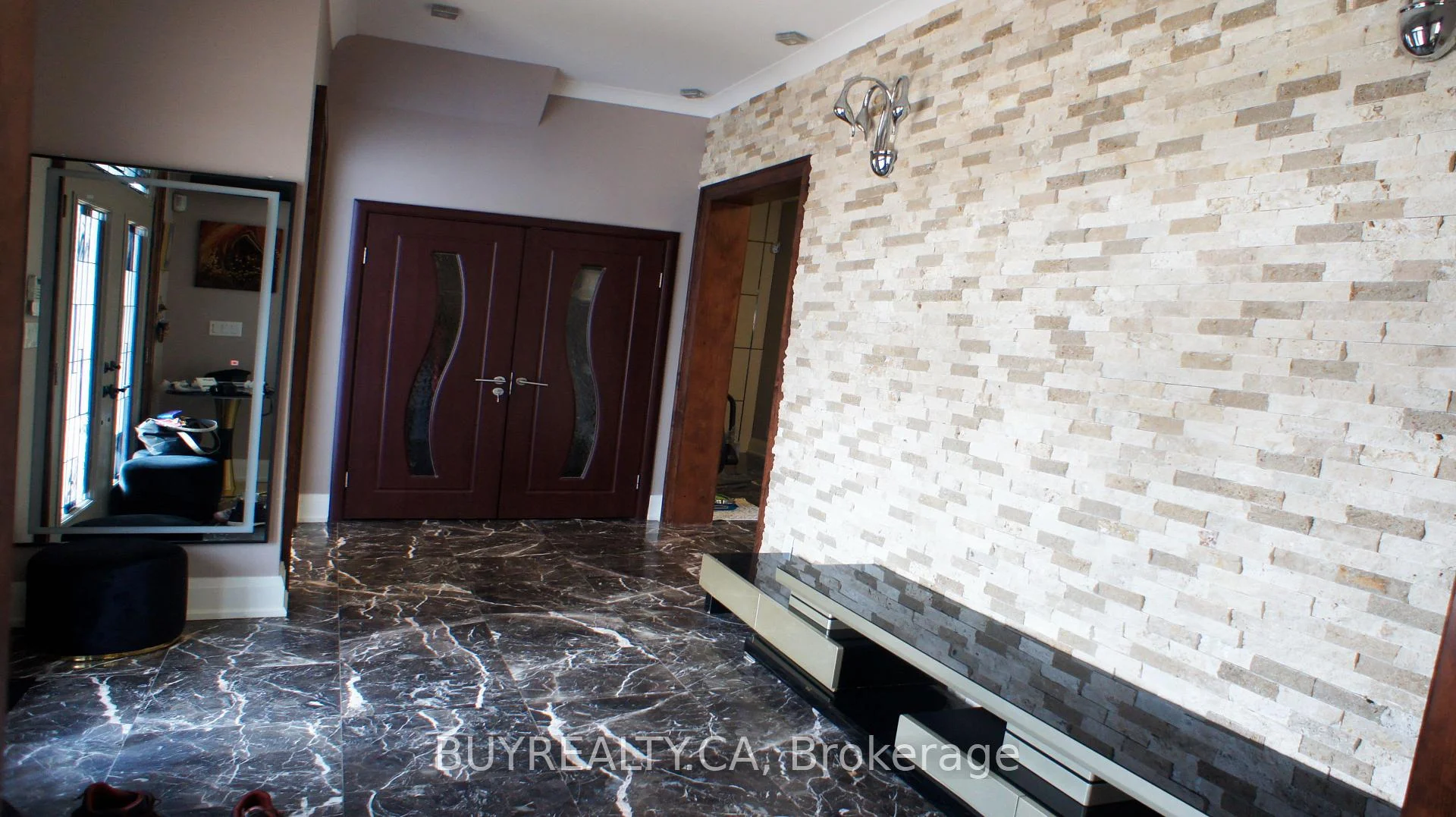 Photo 7 of 2530 King Road, King, King City — HOMEH