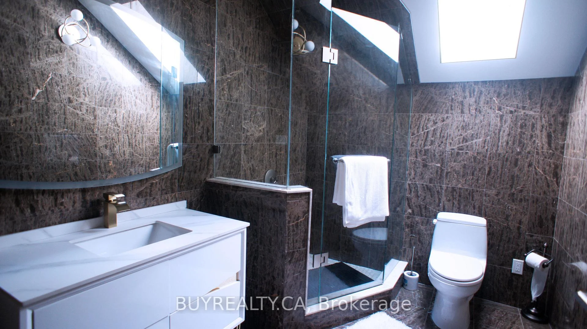Photo 20 of 2530 King Road, King, King City — HOMEH