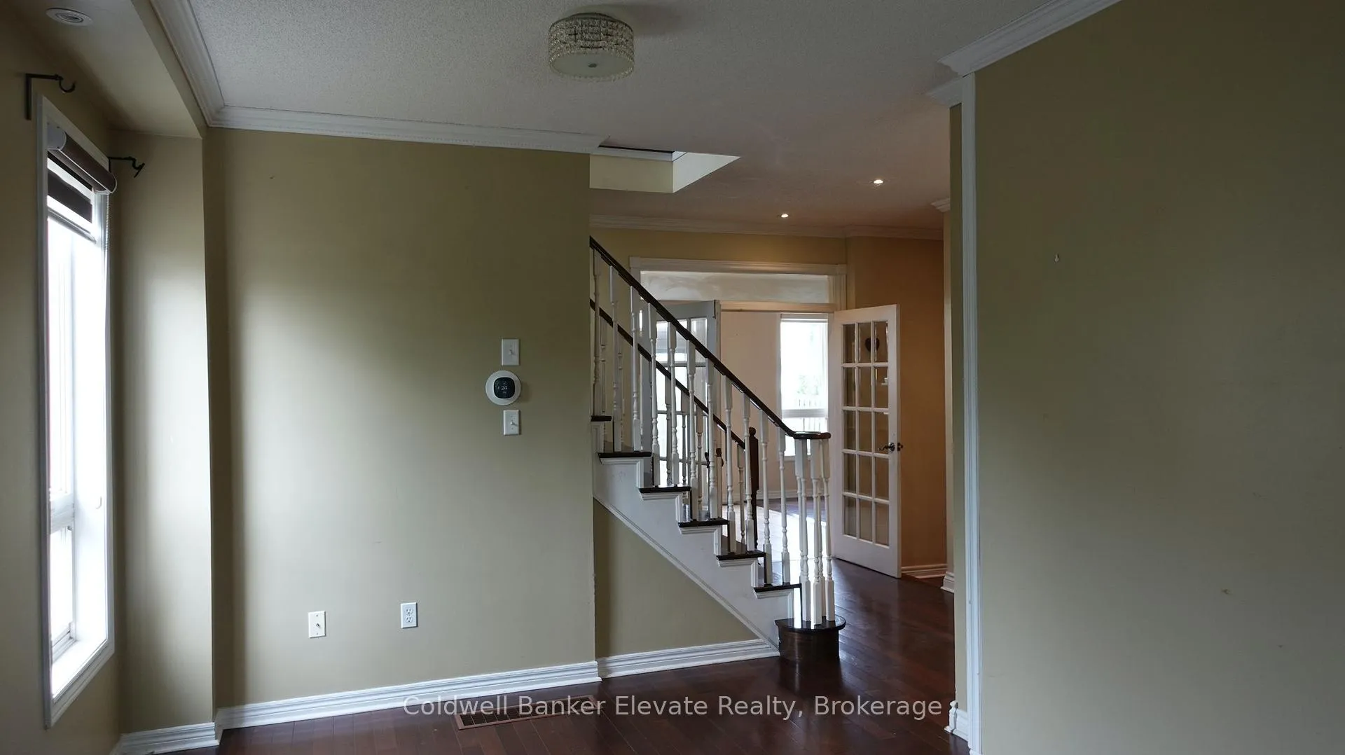 Photo 3 of 20 Goldnugget Road, Brampton, Bram West — HOMEH