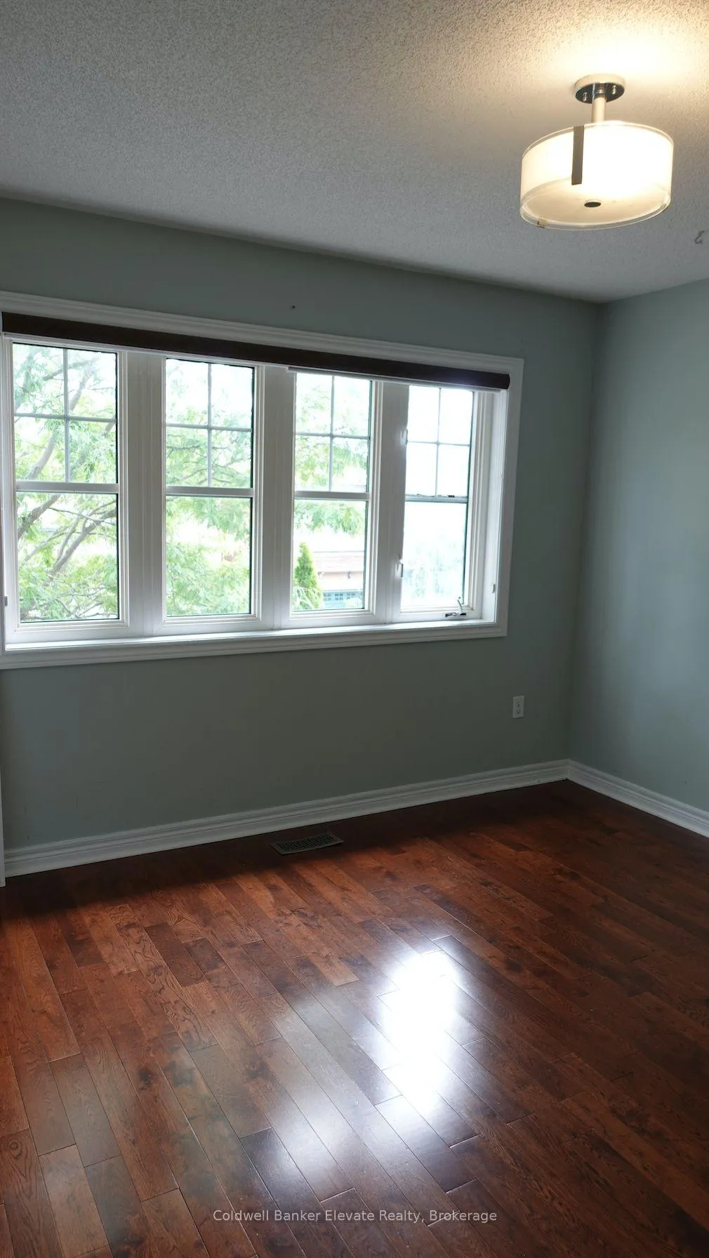 Photo 7 of 20 Goldnugget Road, Brampton, Bram West — HOMEH
