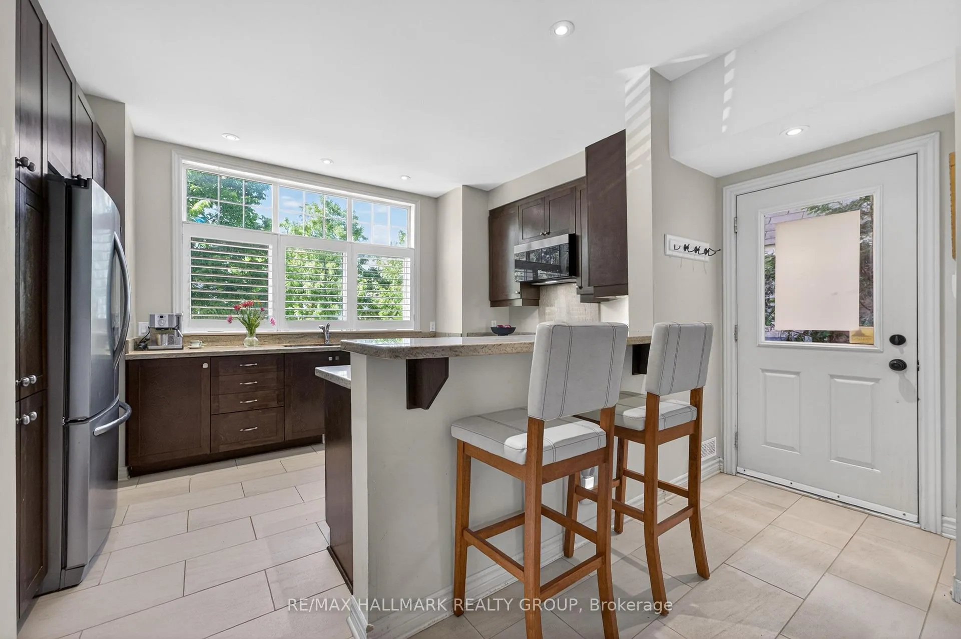 Photo 3 of 320 Iona Street, Ottawa, Westboro/Hampton Park — HOMEH