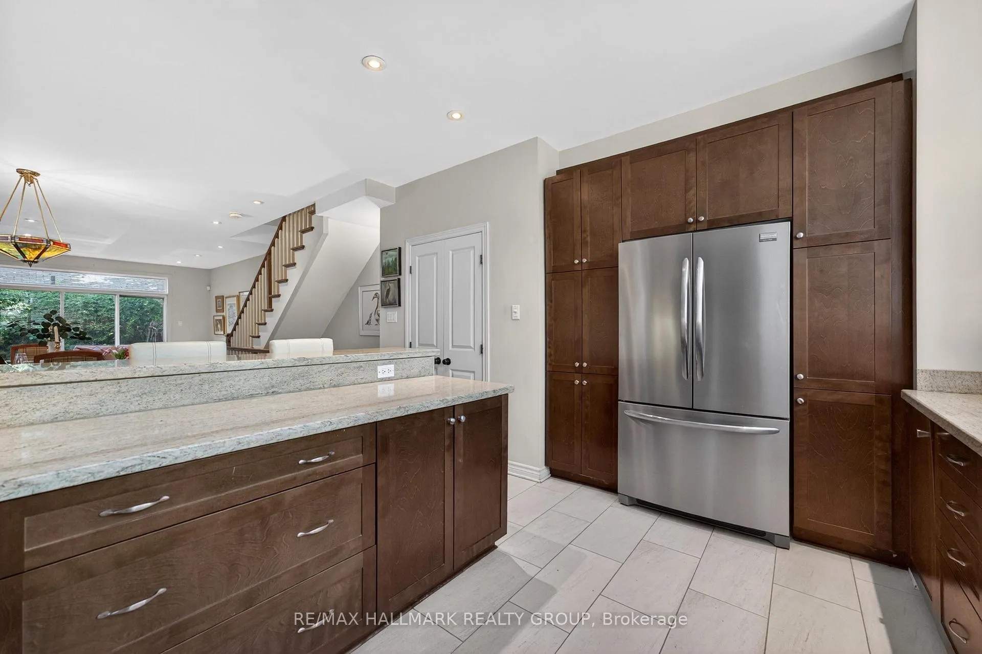 Photo 6 of 320 Iona Street, Ottawa, Westboro/Hampton Park — HOMEH