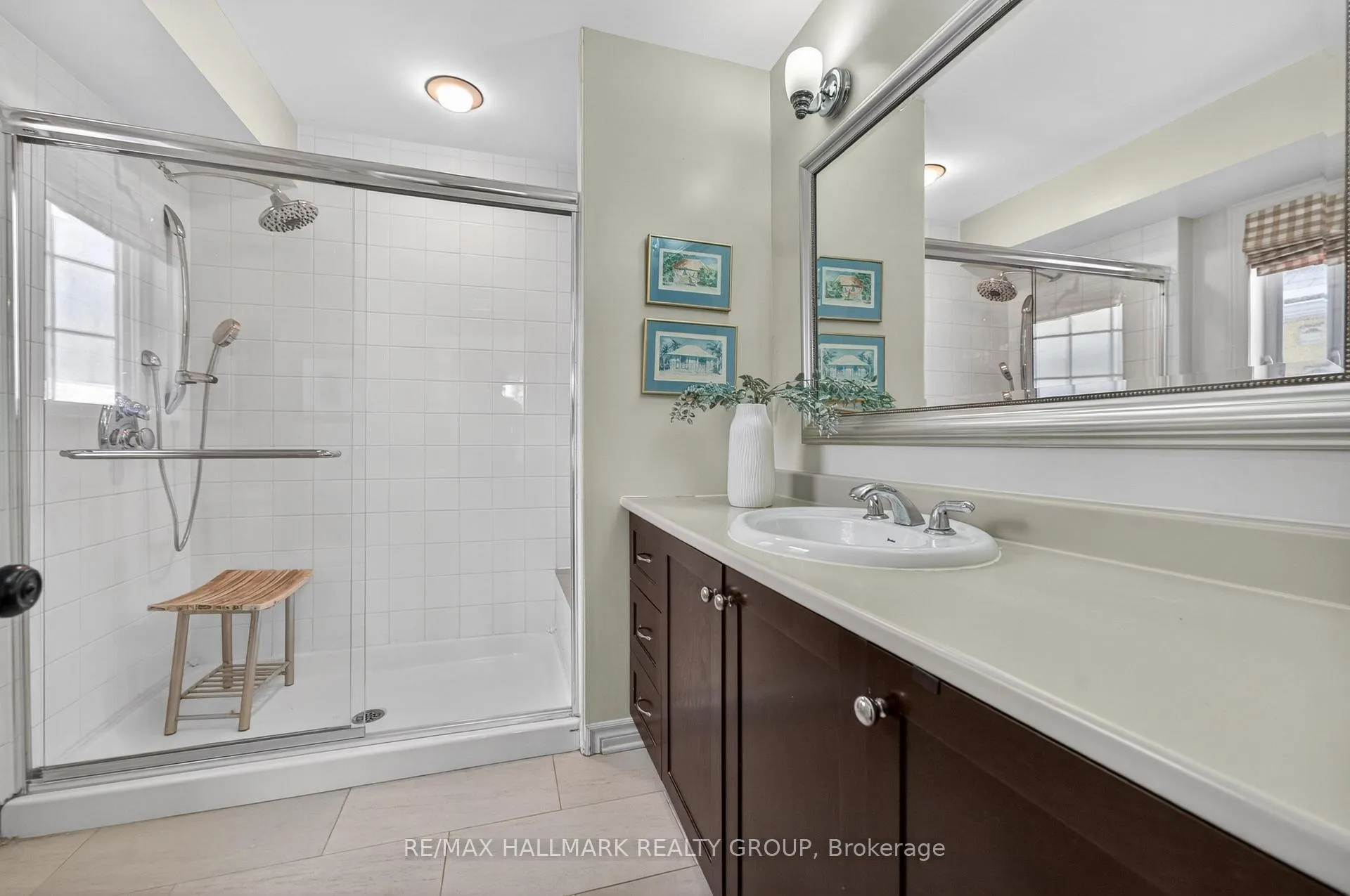 Photo 16 of 320 Iona Street, Ottawa, Westboro/Hampton Park — HOMEH