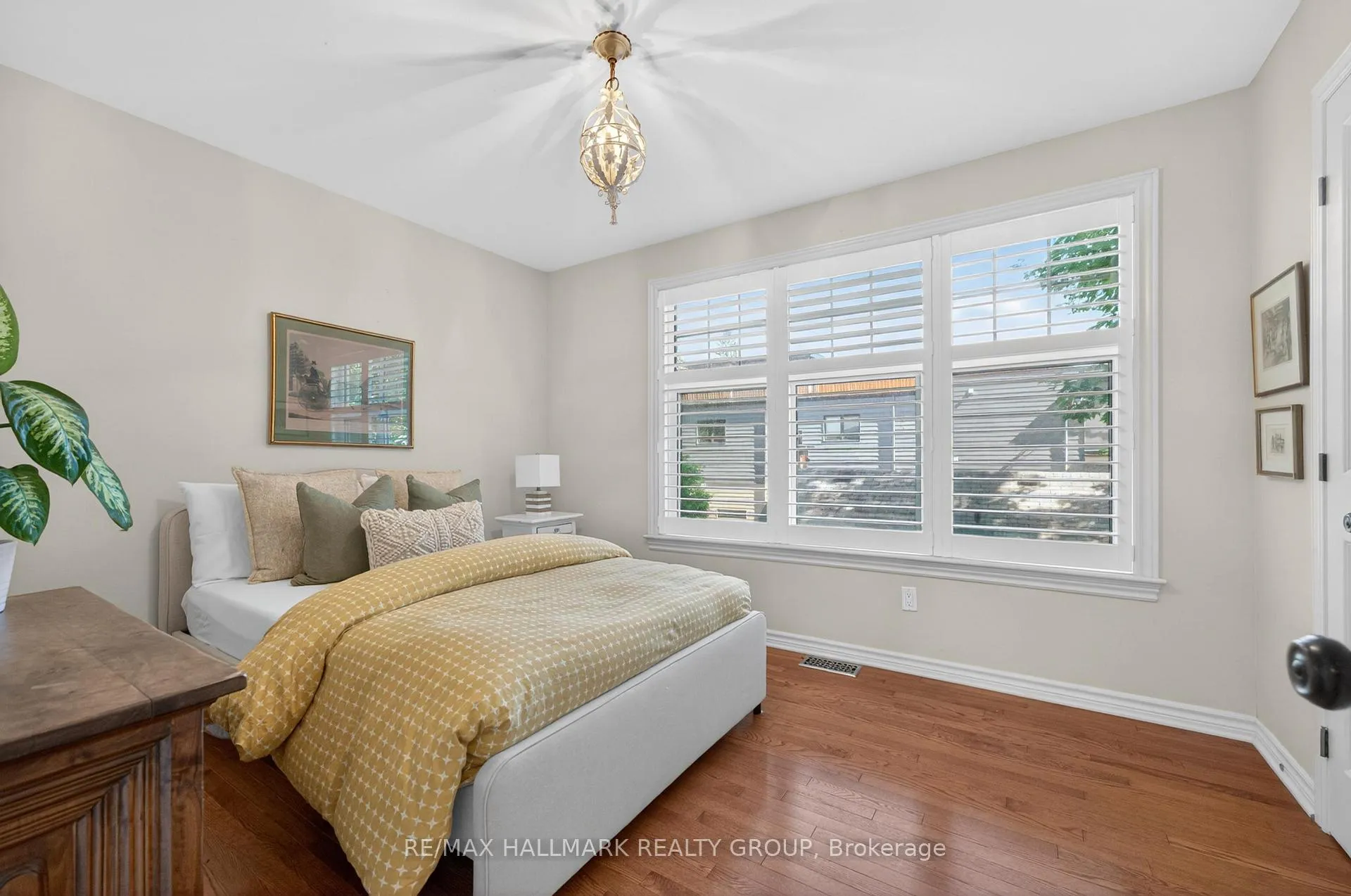 Photo 17 of 320 Iona Street, Ottawa, Westboro/Hampton Park — HOMEH